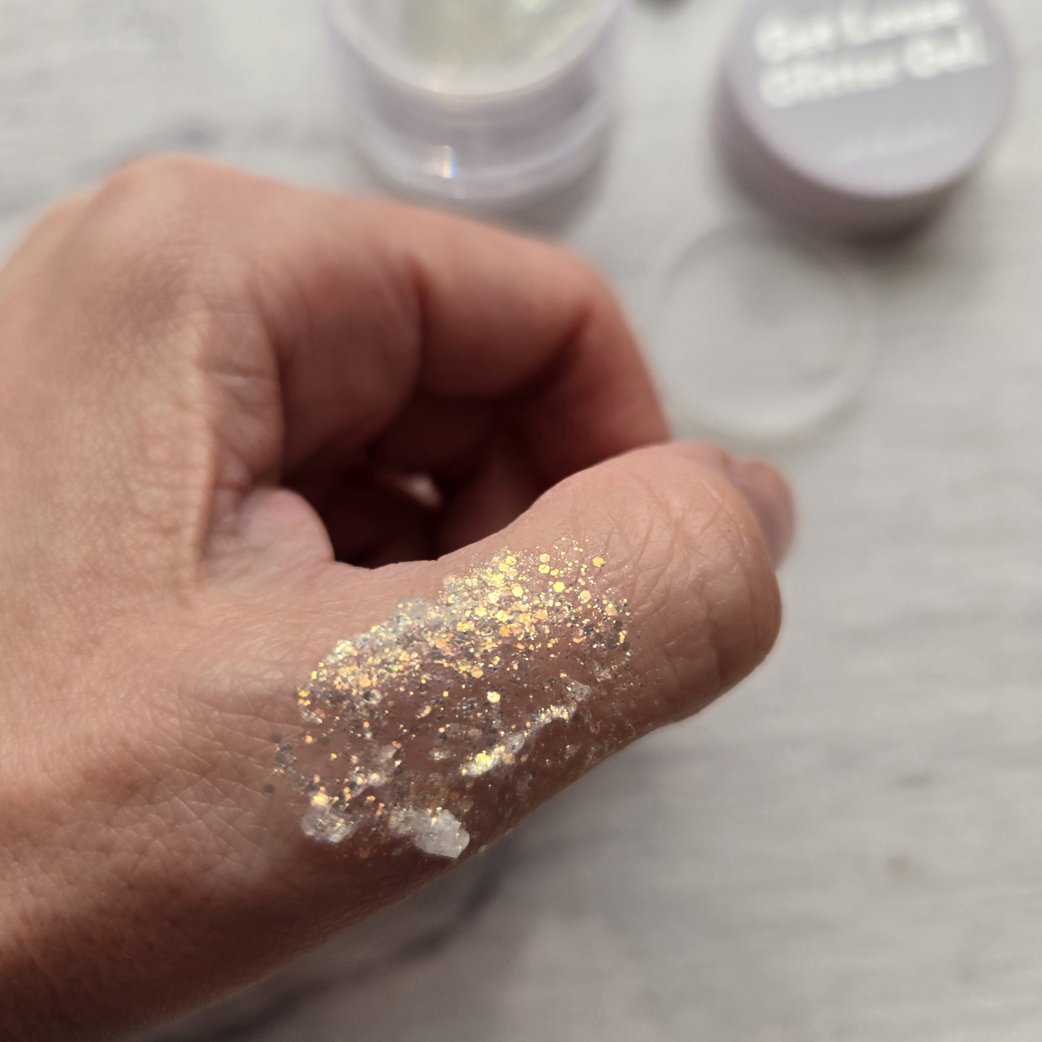 ゲットルーズグリッタージェル N°3ゴールドオブセッサ/unleashia/グリッターを使ったクチコミ（2枚目）