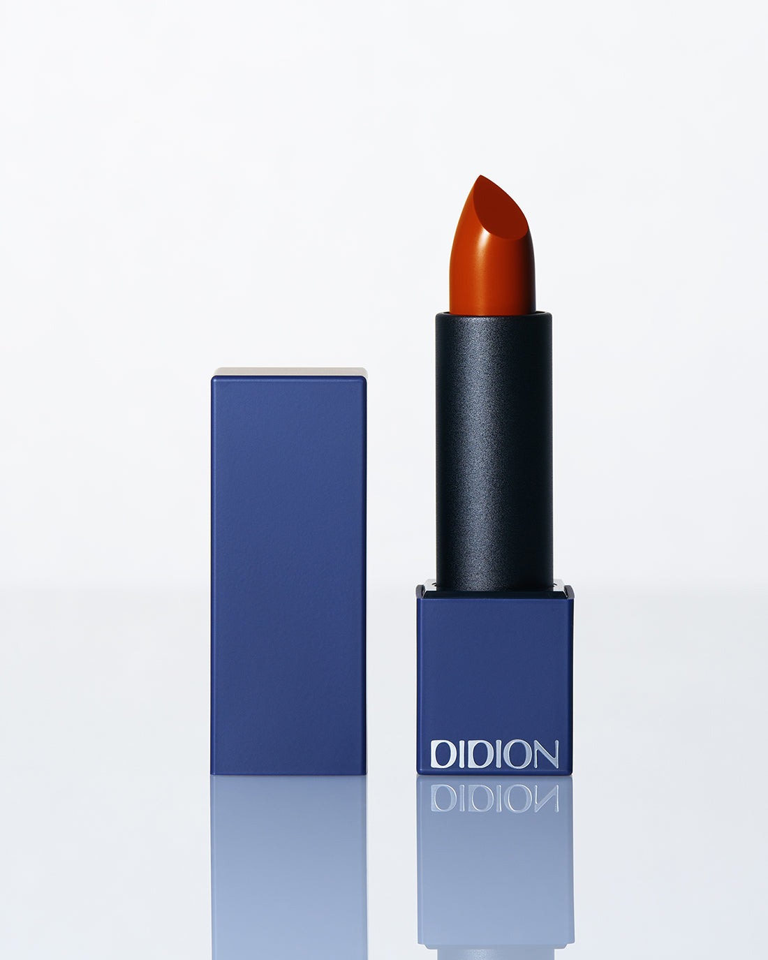 プランピングリップスティック 02 Preacher Man