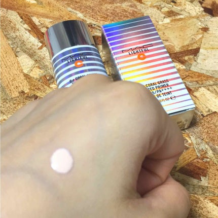 ライトフル C+ティンティッド プライマーSPF45(PA++++)/M・A・C/化粧下地を使ったクチコミ(2枚目)