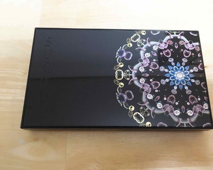 2018 クリスマス アイシャドウ コンパクト/SUQQU/アイシャドウパレットを使ったクチコミ(2枚目)