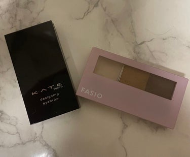 FASIO アイブロウ パウダー＆ベースのクチコミ「FASIO
アイブロウ パウダー＆ベース　
BR301
ライトブラウン

KATE
デザイニン.....」（1枚目）