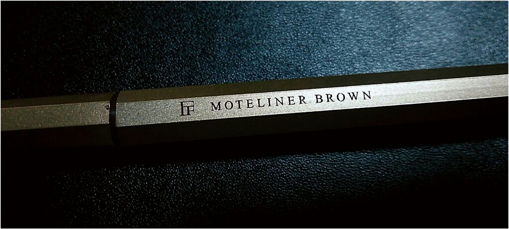 モテライナー リキッド/UZU BY FLOWFUSHI/リキッドアイライナーを使ったクチコミ（1枚目）