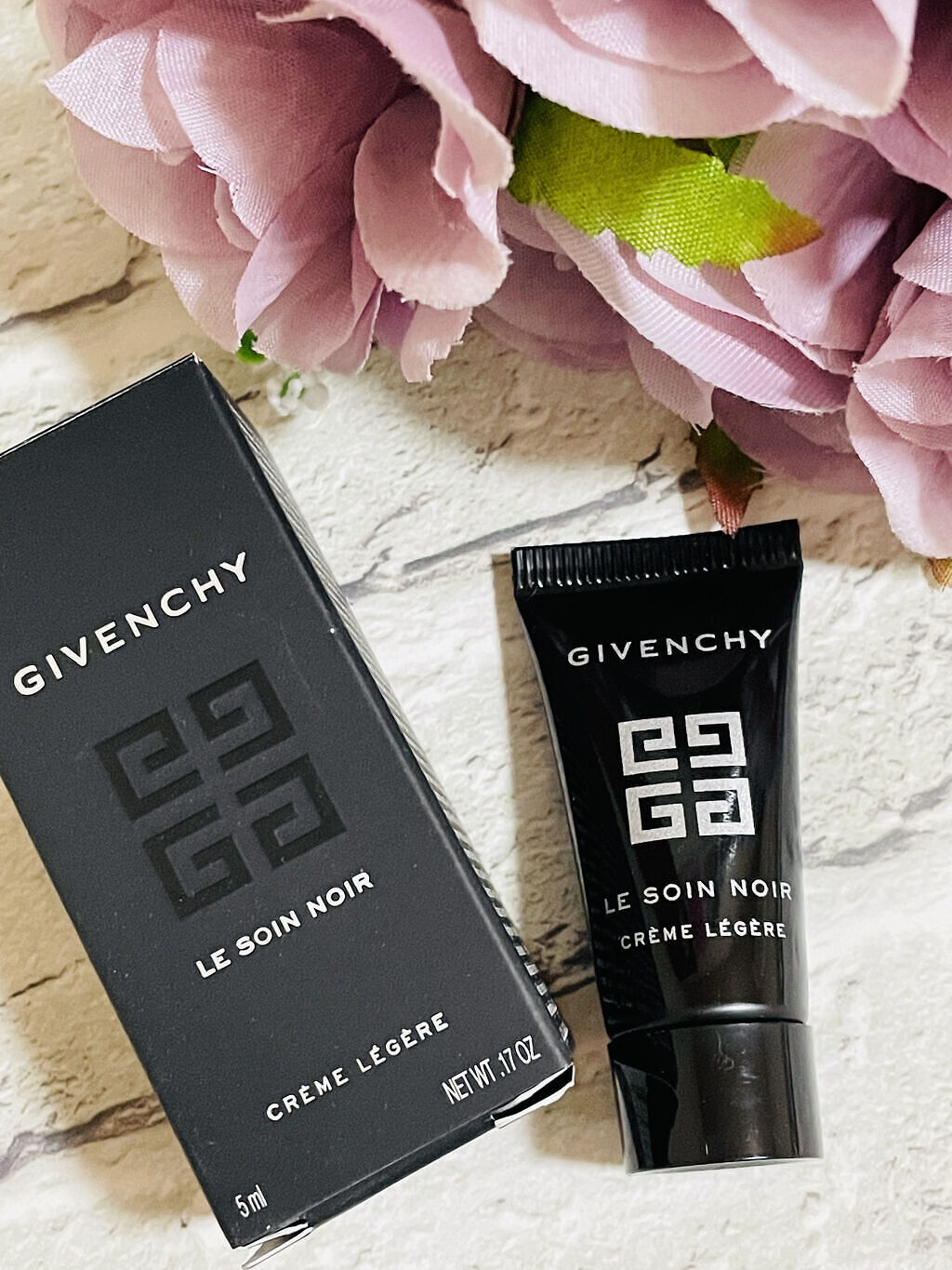 ソワン ノワール クレーム レジェ Ｎ｜GIVENCHYの口コミ - エイジングケアにおすすめのフェイスクリーム！GIVENCHY ソワン ノワール  クレーム レジェ by ひろろん (混合肌) | LIPS