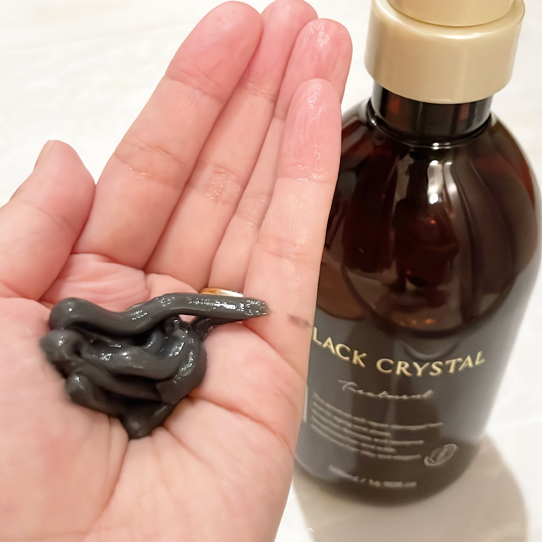 試してみた】ブラッククリスタルニュートラルケアミスト ブラック