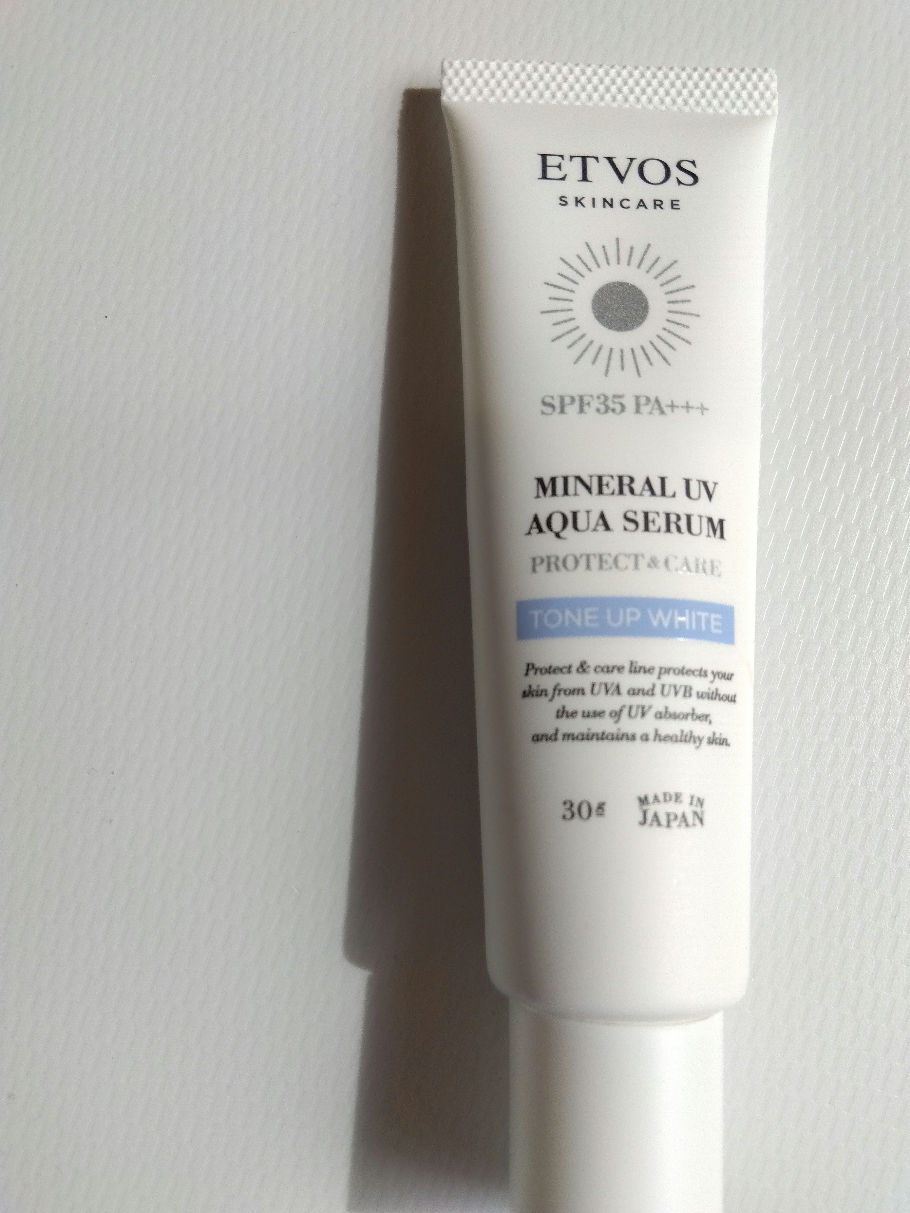  #油断大敵UVケア 

友人がくれました‼
エトヴォスミネラルUVアクアセラムトーンアップホワイト

めちゃめちゃ伸びが良いんです！保湿感が高い！
本当に私はうっかり、日焼けしてしまうので
首や腕にもぬらせてもらってます🙋


◇5種の