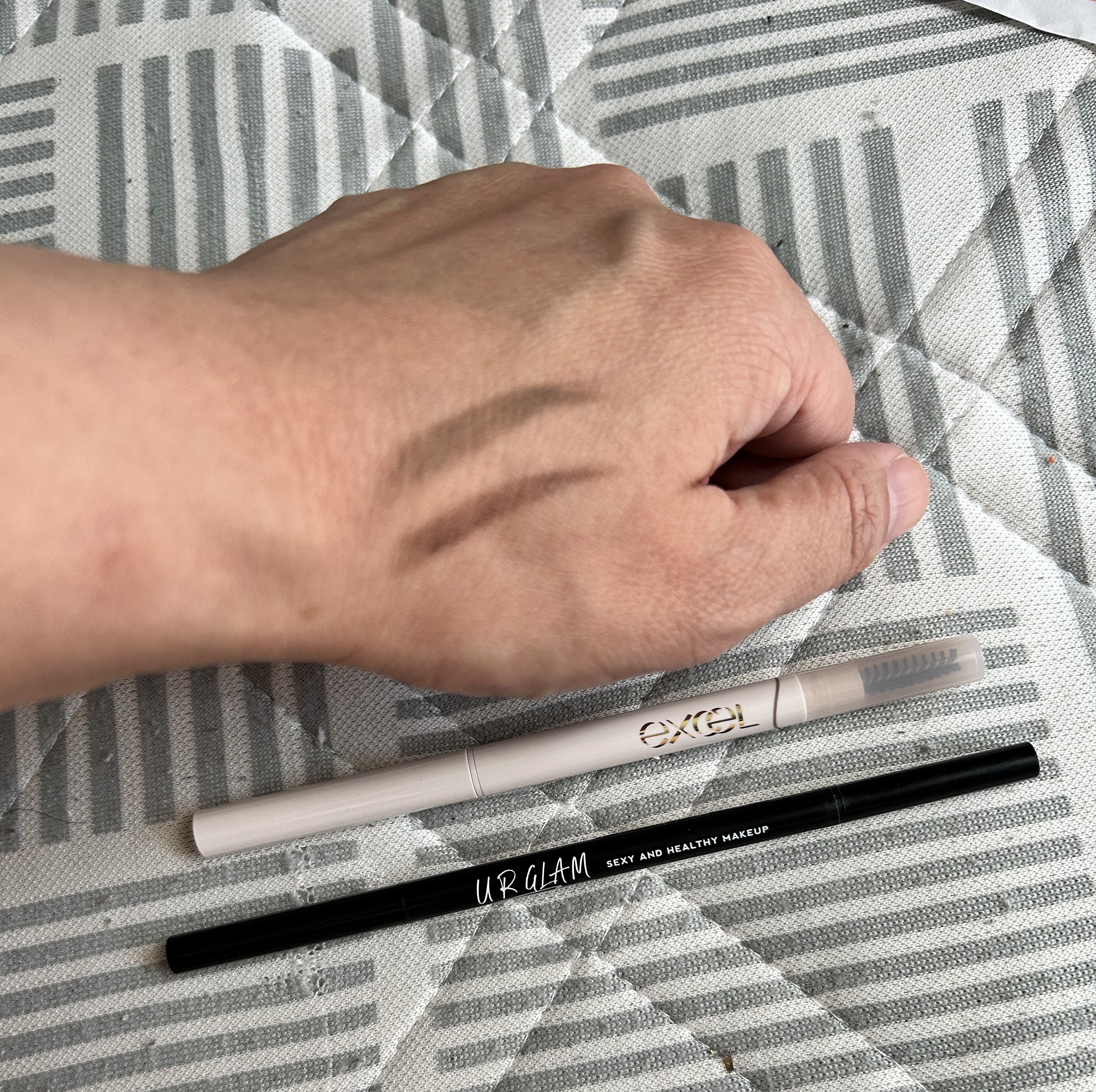 カラーエディットパウダーブロウ/excel/パウダーアイブロウを使ったクチコミ（3枚目）