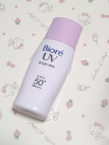 ビオレUV さらさらブライトミルク SPF50+です。
顔用です。
顔面専用なんですか、ほぉ。と思い買いました。内容量は30ml。だいたいの化粧下地と同じ量ですね。

さらさらです。さらさらブライトミル