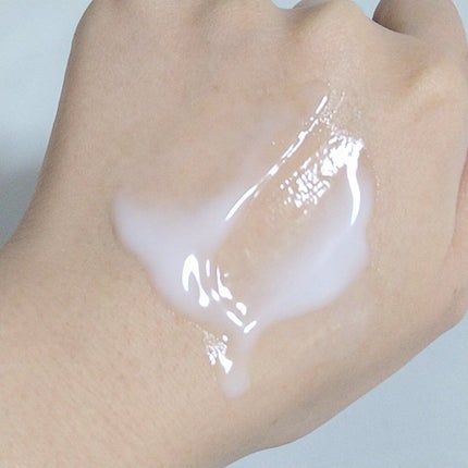 プレミアムボディミルク ホワイトニング【医薬部外品】 /ニベア/ボディミルクを使ったクチコミ(2枚目)