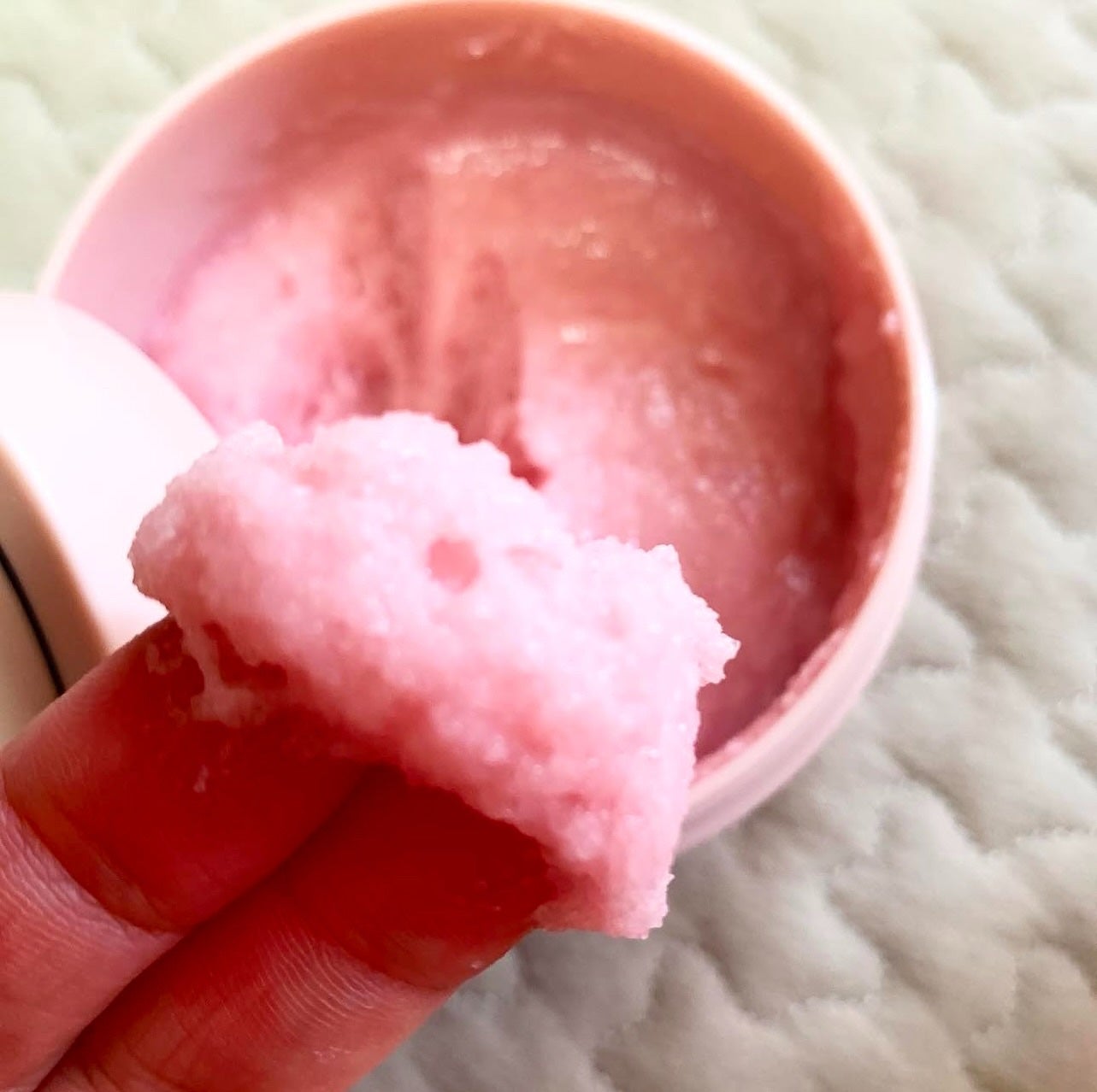 Q+Me スウィート ボム タラソ スクラブ/AGARISM/バスト・ヒップケアを使ったクチコミ(2枚目)