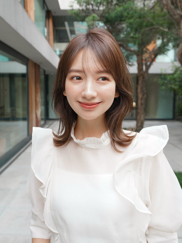 ミディアムヘアの女性