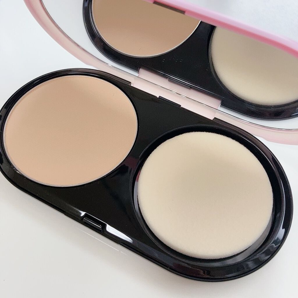 ライトフル C３ ナチュラル シルク パウダーファンデーション NC20/M・A・C/パウダーファンデーションを使ったクチコミ（2枚目）