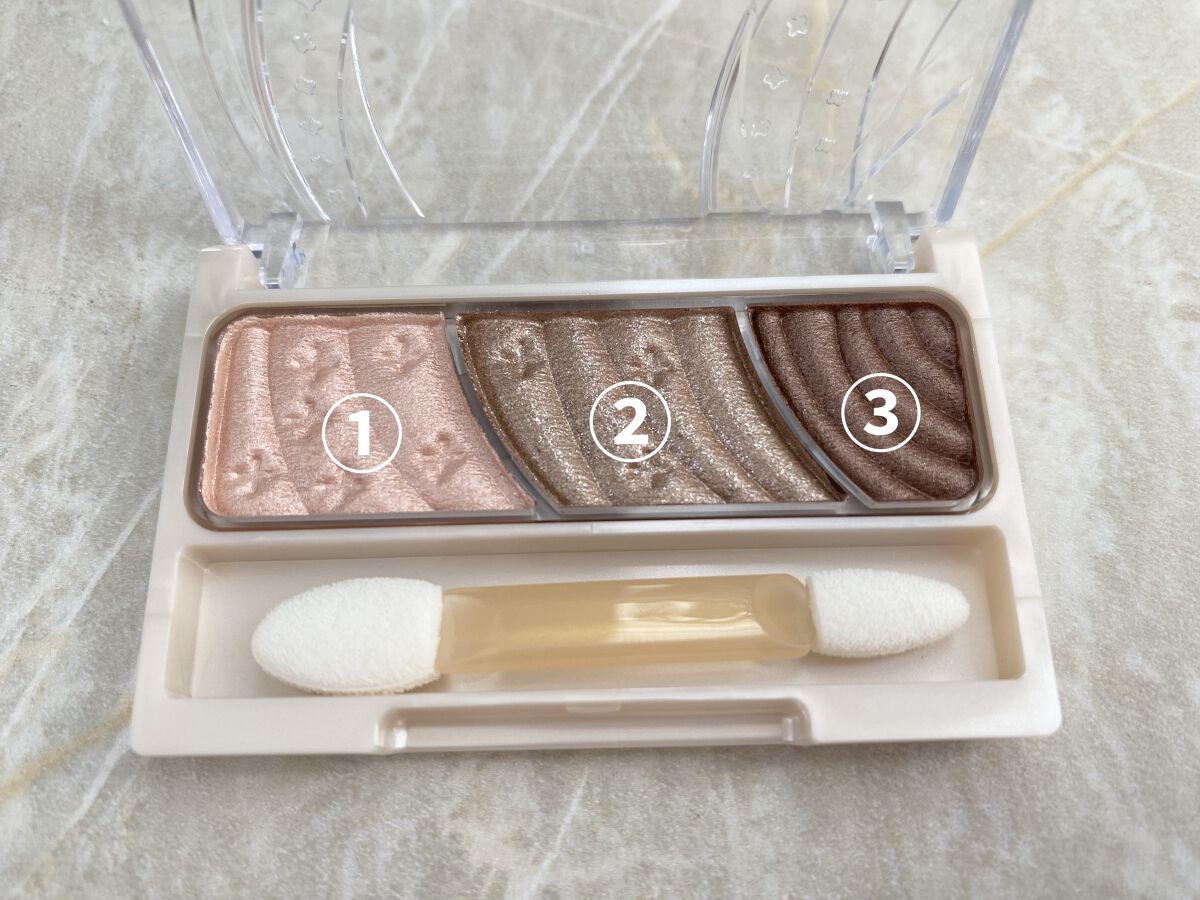 トーンアップアイシャドウ/CEZANNE/アイシャドウパレットを使ったクチコミ（2枚目）