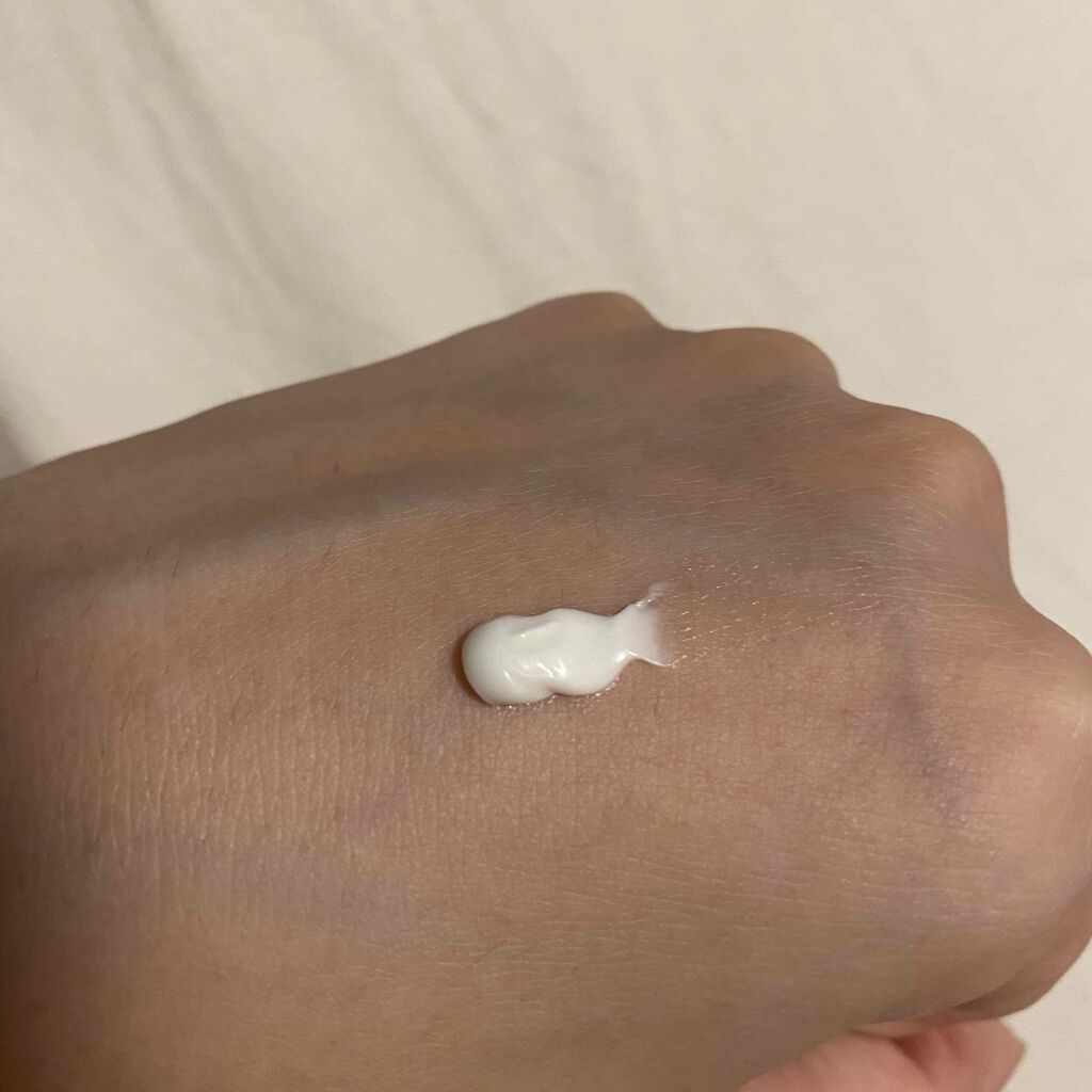 ジョイフルスター シア ハンドクリーム（ローズ）/L'OCCITANE/ハンドクリームを使ったクチコミ（3枚目）