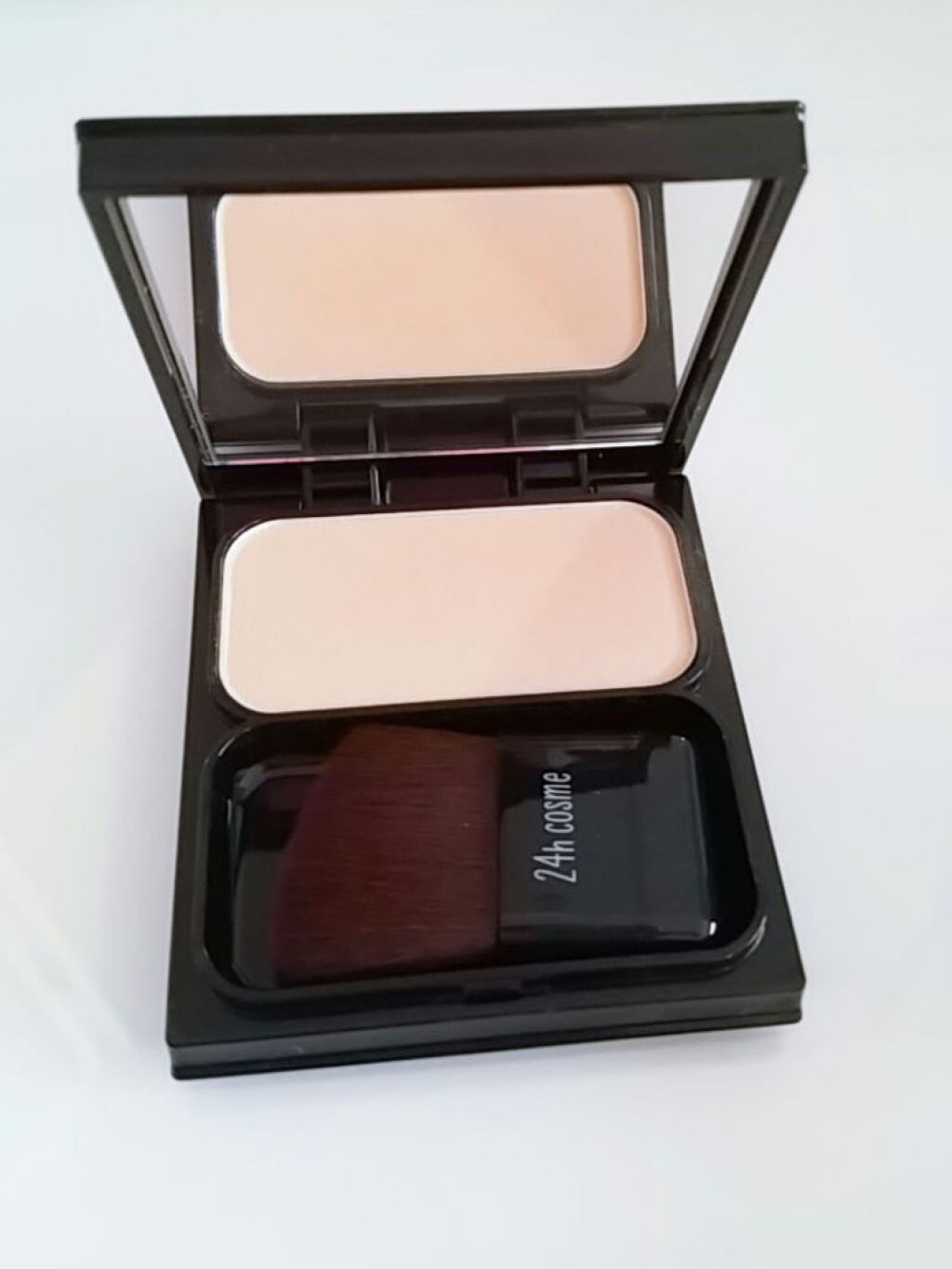 24 ミネラルパウダーファンデ(プチサイズ)/24h cosme/パウダーファンデーションを使ったクチコミ(2枚目)