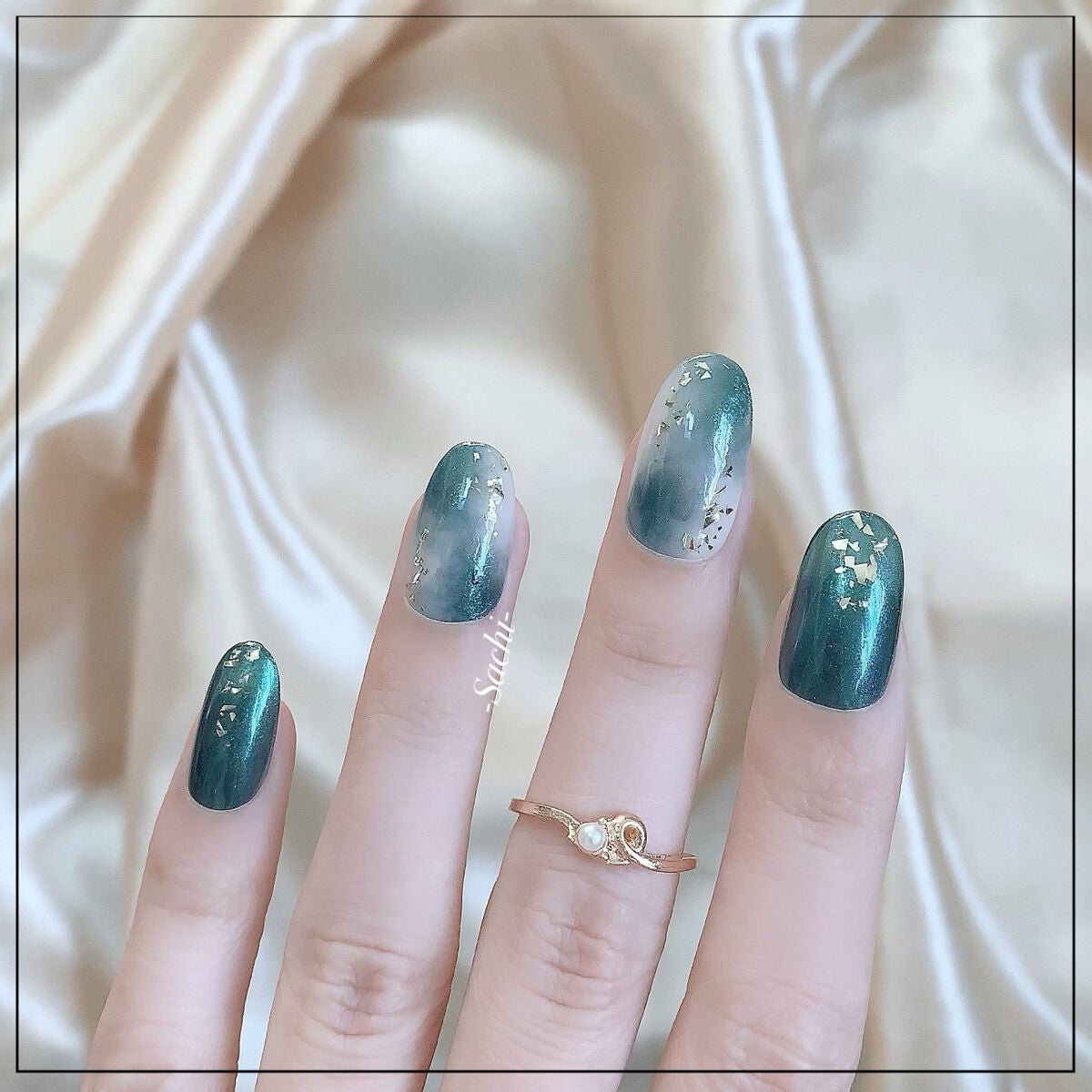 ネイルホリック パーティーフレーク/ネイルホリック/マニキュアを使ったクチコミ(3枚目)