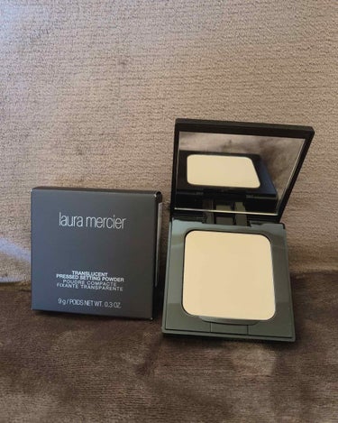 laura mercier
TRANSLUCENT
PRESSED SETTING POWDER

少し前に買った物です💠
ローラのトランスルーセントのパウダーは何個もリピした事あるし、使ってる方も多い