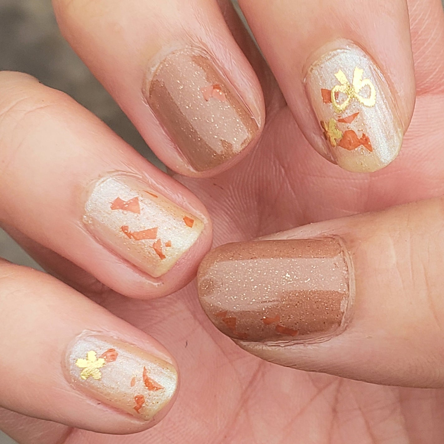 土木系おねいさん on LIPS 「今日のネイル~💅職場で、ギリギリアウトな感じのネイル😅おとなし..」(4枚目)