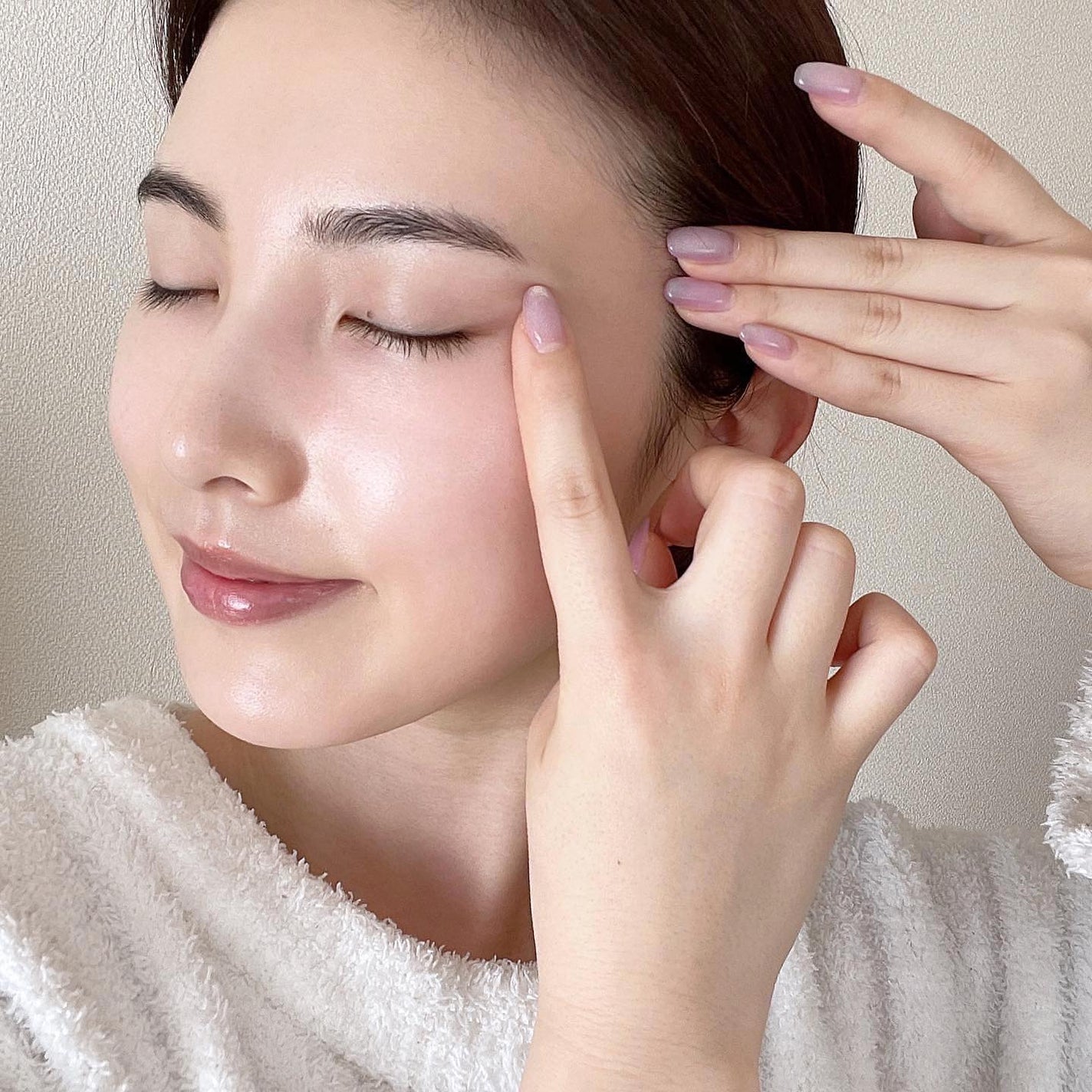 濱田あおい on LIPS 「..お試しサイズがあるのも嬉しいカバーマークの目元用クリーム💘..」(4枚目)