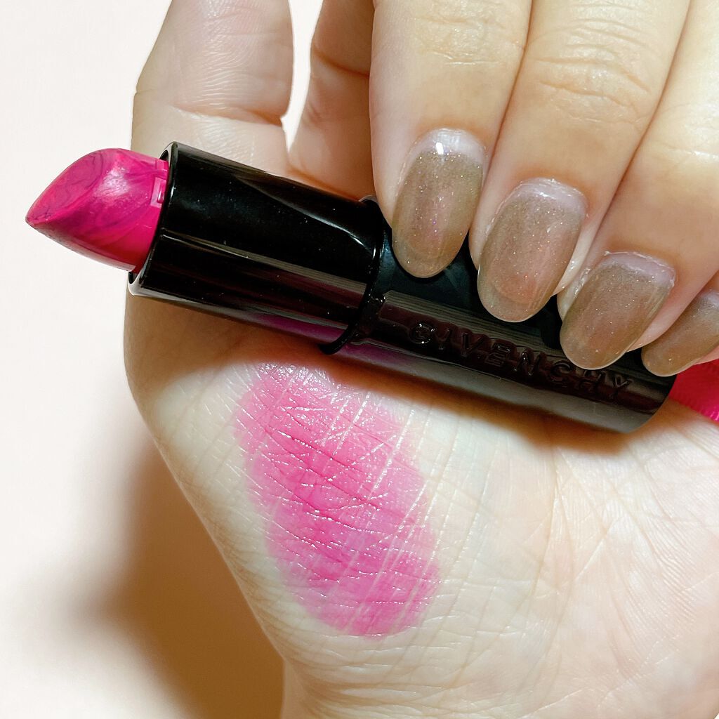 ルージュ・アンテルディ/GIVENCHY/口紅を使ったクチコミ(3枚目)