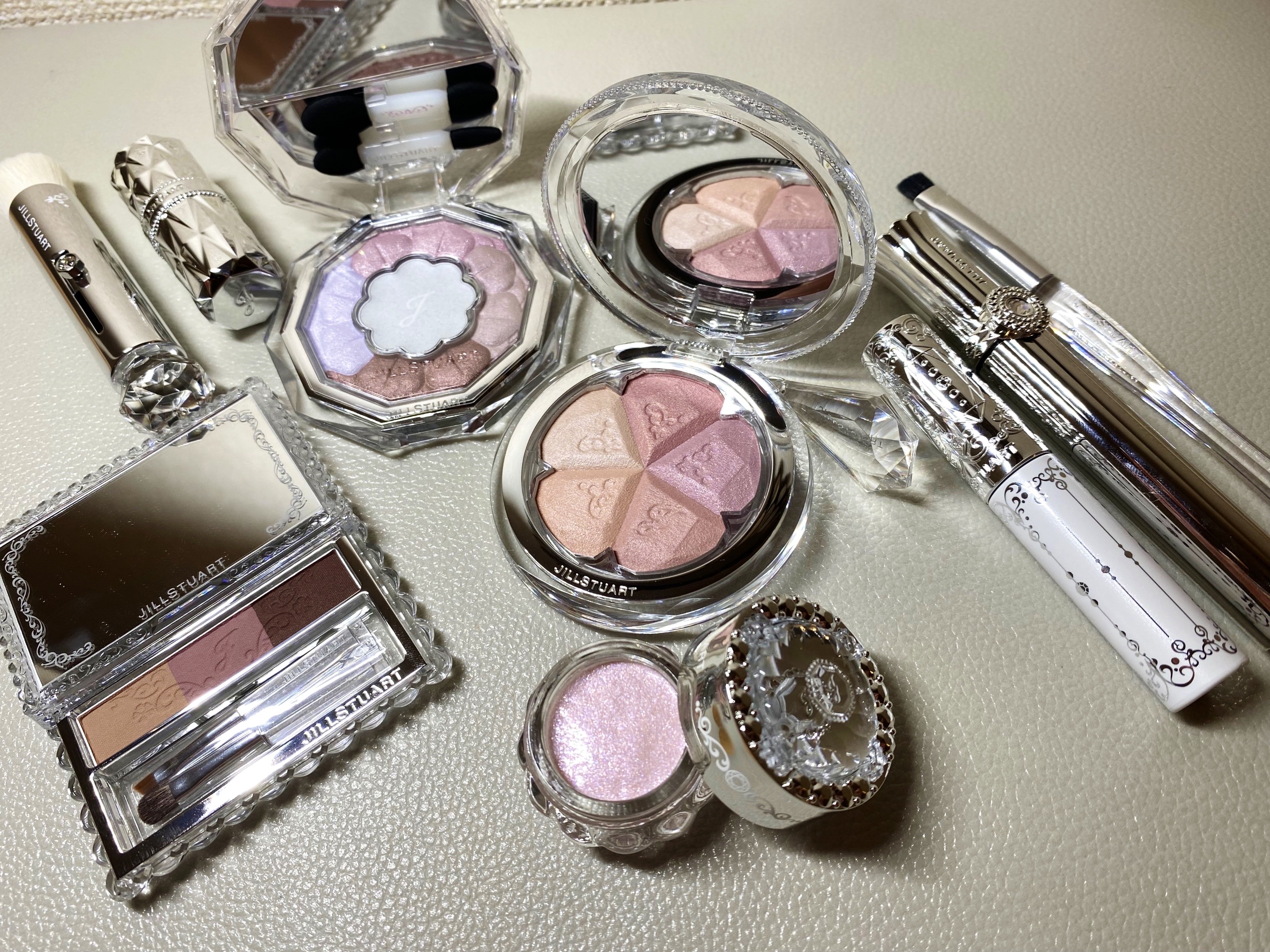 ジルスチュアート ムースブロウマスカラ 15 pink beige/JILL STUART/眉マスカラを使ったクチコミ（2枚目）