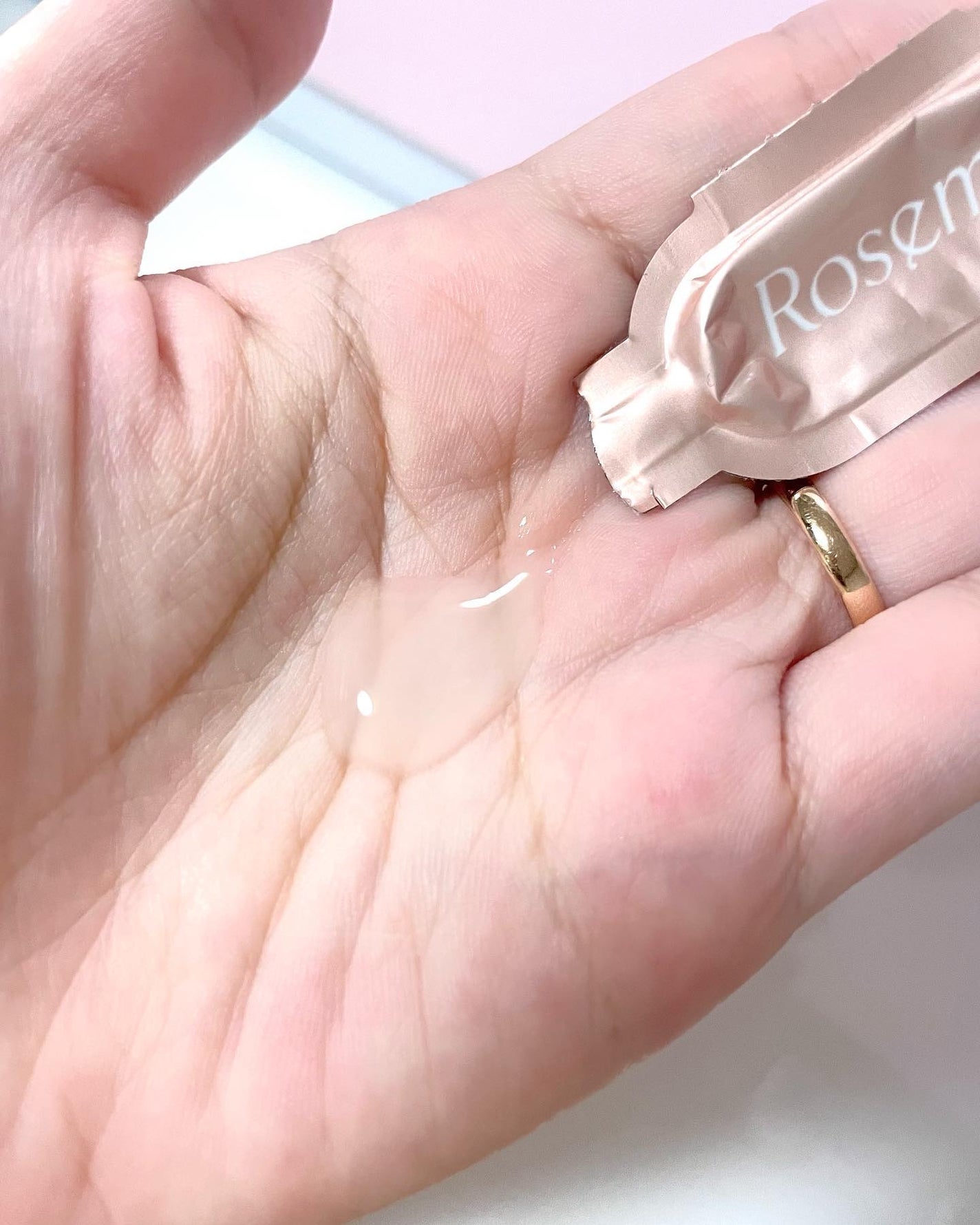 ファーストセラム/Rosemiu/美容液を使ったクチコミ(3枚目)