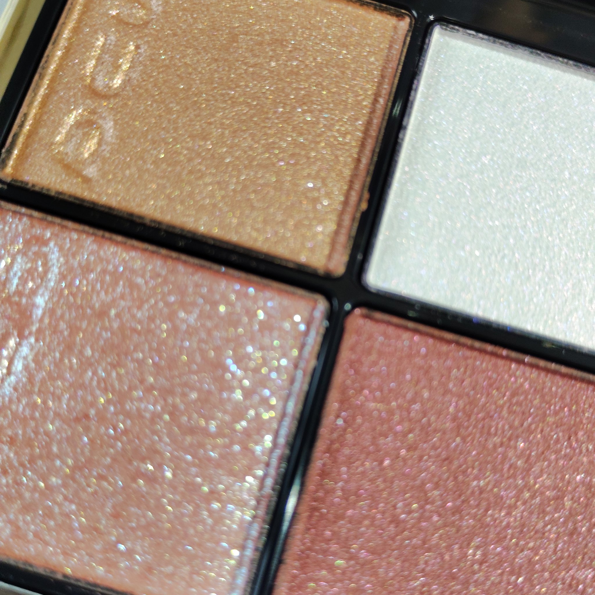 シグニチャー カラー アイズ/SUQQU/アイシャドウパレットを使ったクチコミ（3枚目）