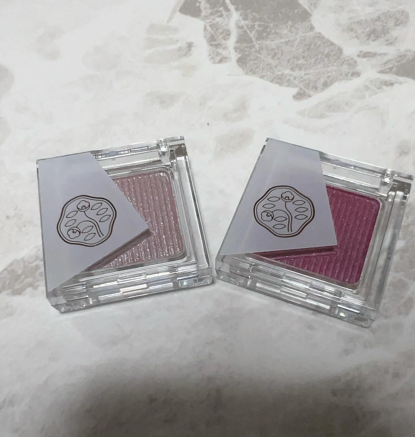 オーラデュウ プリズム イルミネーター ピコ/SHISEIDO/単色アイシャドウを使ったクチコミ（2枚目）