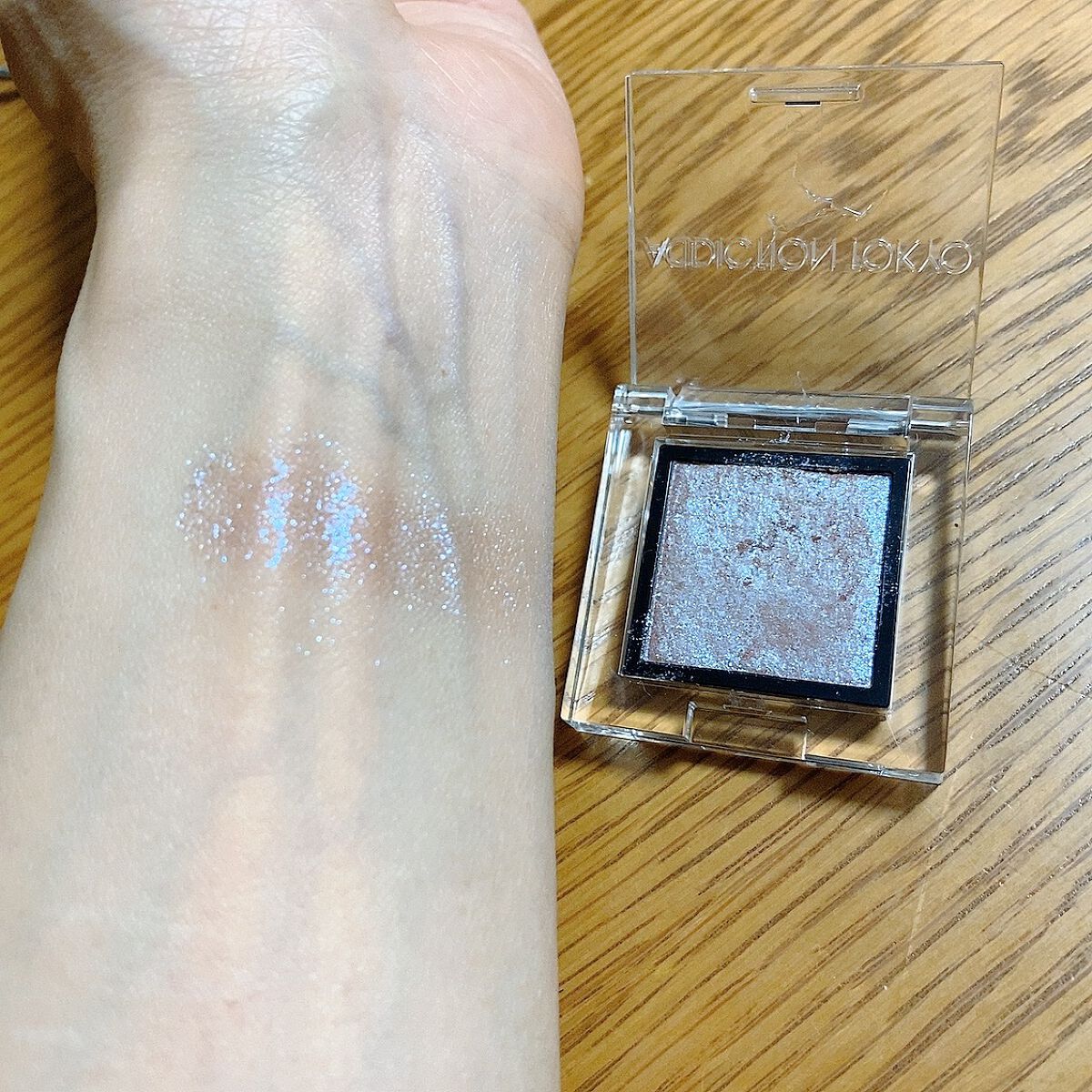 アディクション ザ アイシャドウ スパークル/ADDICTION/単色アイシャドウを使ったクチコミ（2枚目）