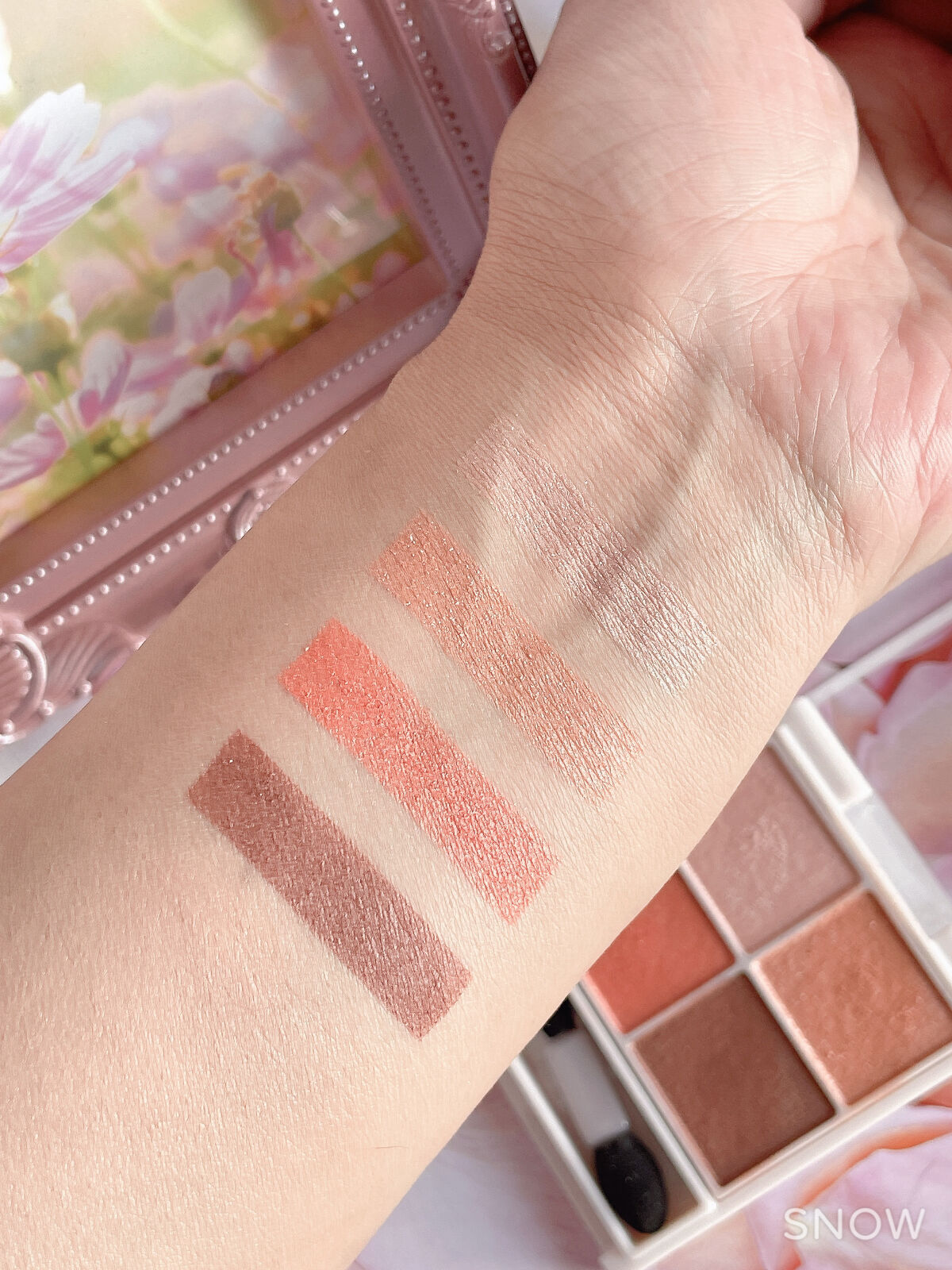 シルキースフレアイズ/キャンメイク/アイシャドウパレットを使ったクチコミ（3枚目）