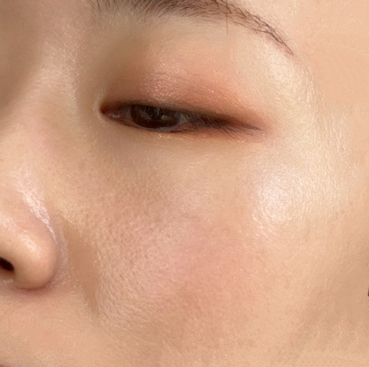 リアル フローレス ウェイトレス パーフェクティング コンシーラー 1N0/ローラ メルシエ/リキッドコンシーラーを使ったクチコミ（2枚目）