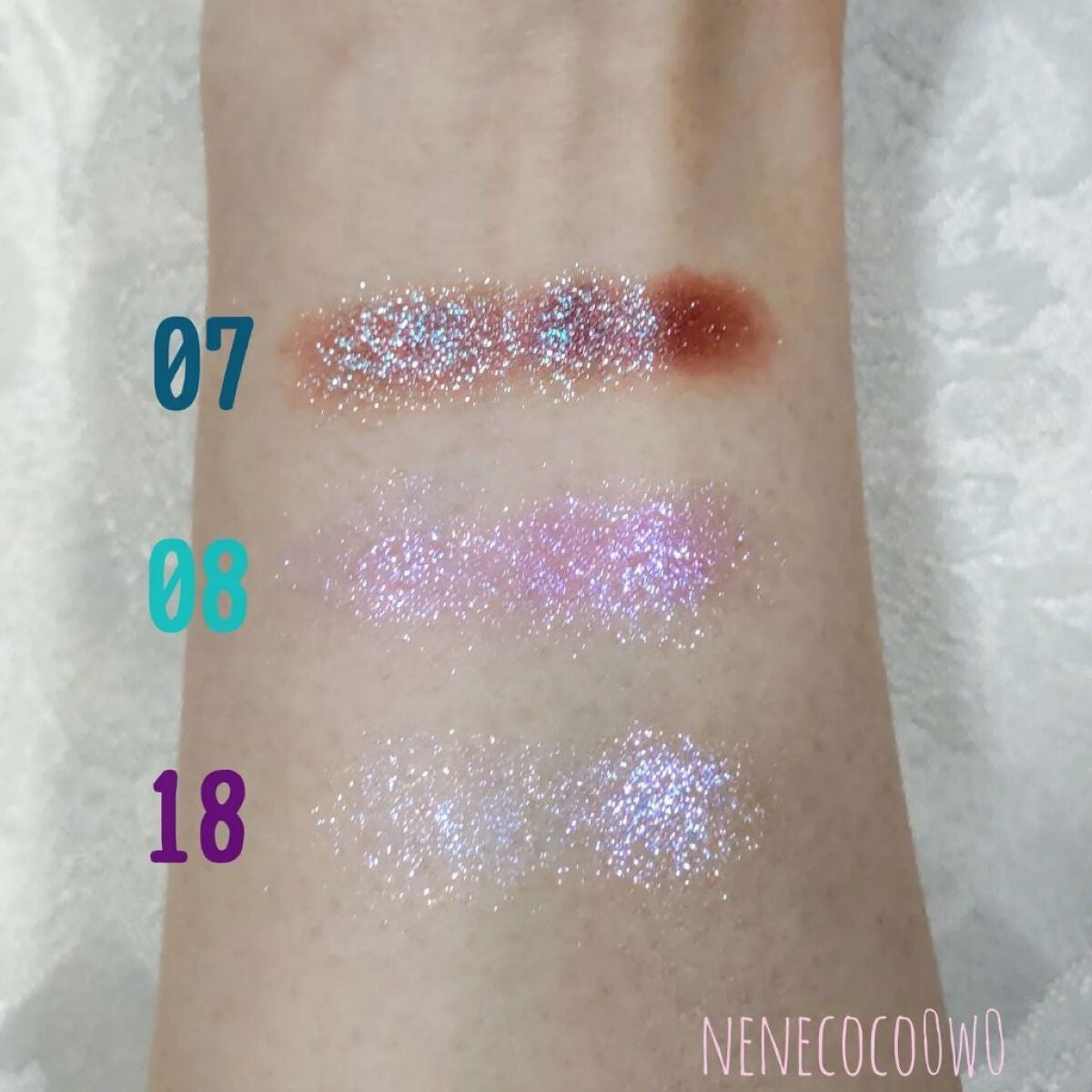 マルチグリッターカラー/ENBAN TOKYO/単色アイシャドウを使ったクチコミ(2枚目)