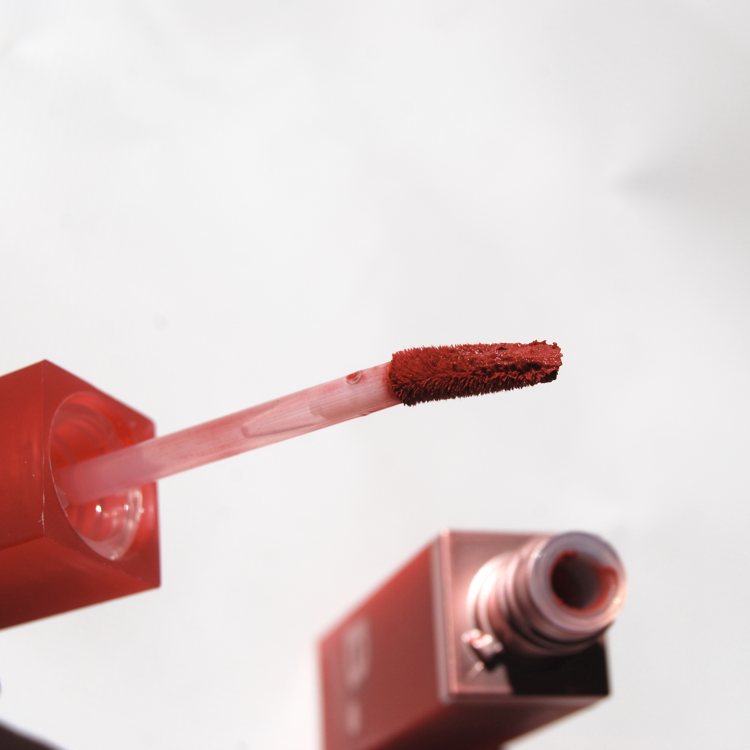 ウォーター ドロップベールティント  RD01 ラブミー/BANILA CO/リップティントを使ったクチコミ（3枚目）