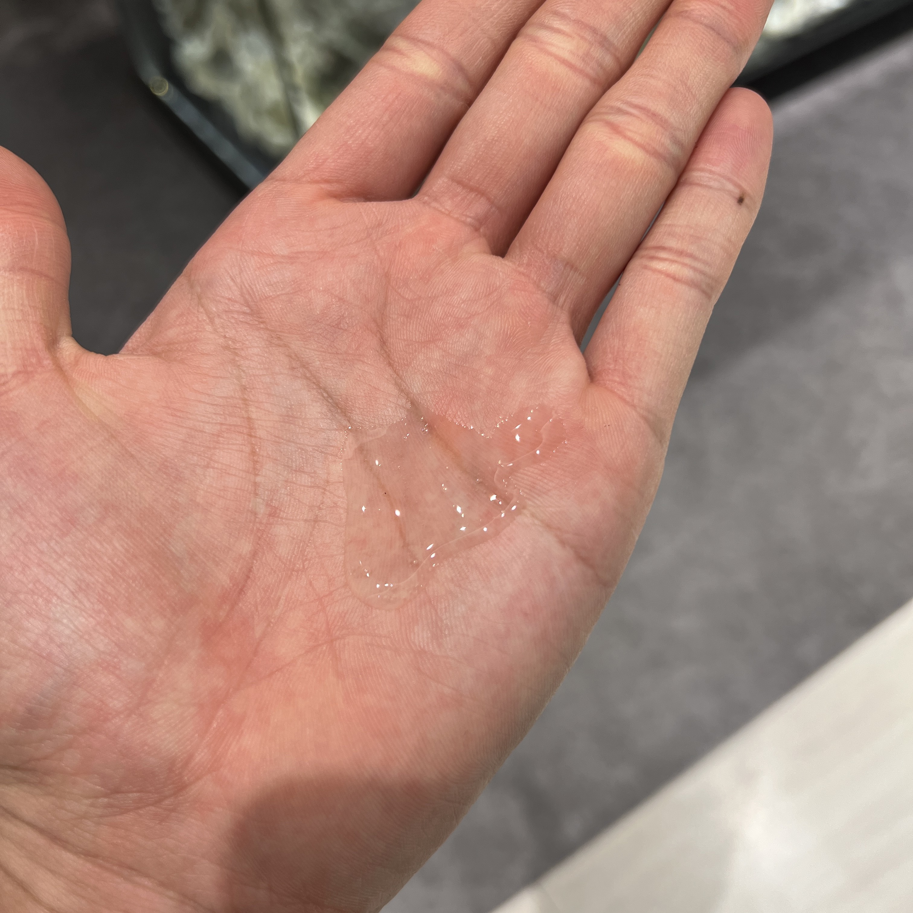 BYKARTE エッセンスオイルのクチコミ「🟡香りと質感が良すぎるヘアオイル🟡

テクスチャーは軽めでサラサラしてます！
香りはジョーマロ.....」（2枚目）