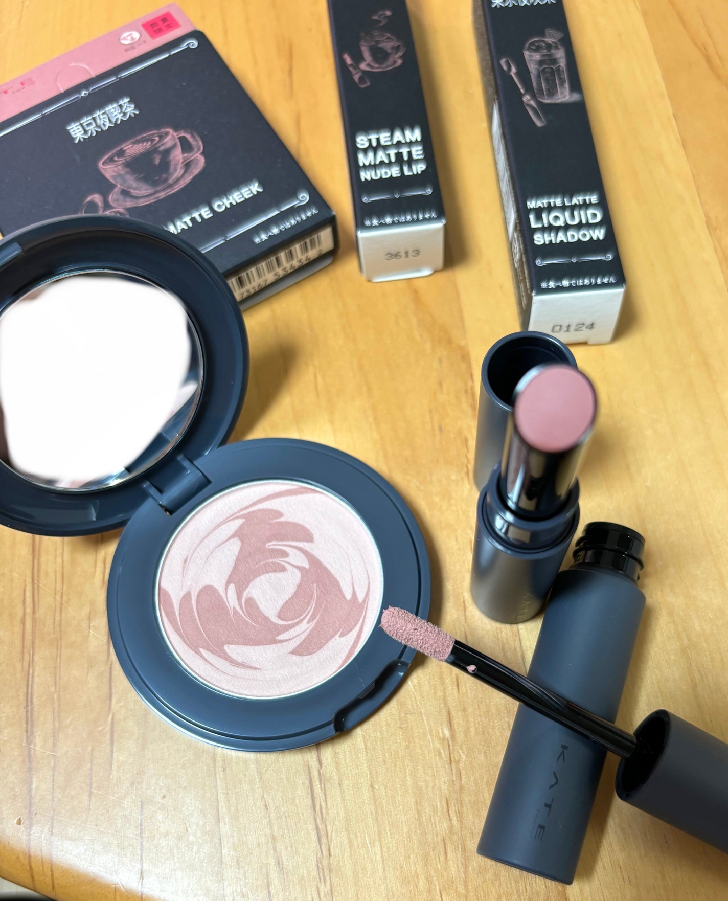 マットラテリキッドシャドウ/KATE/リキッドアイシャドウを使ったクチコミ(3枚目)