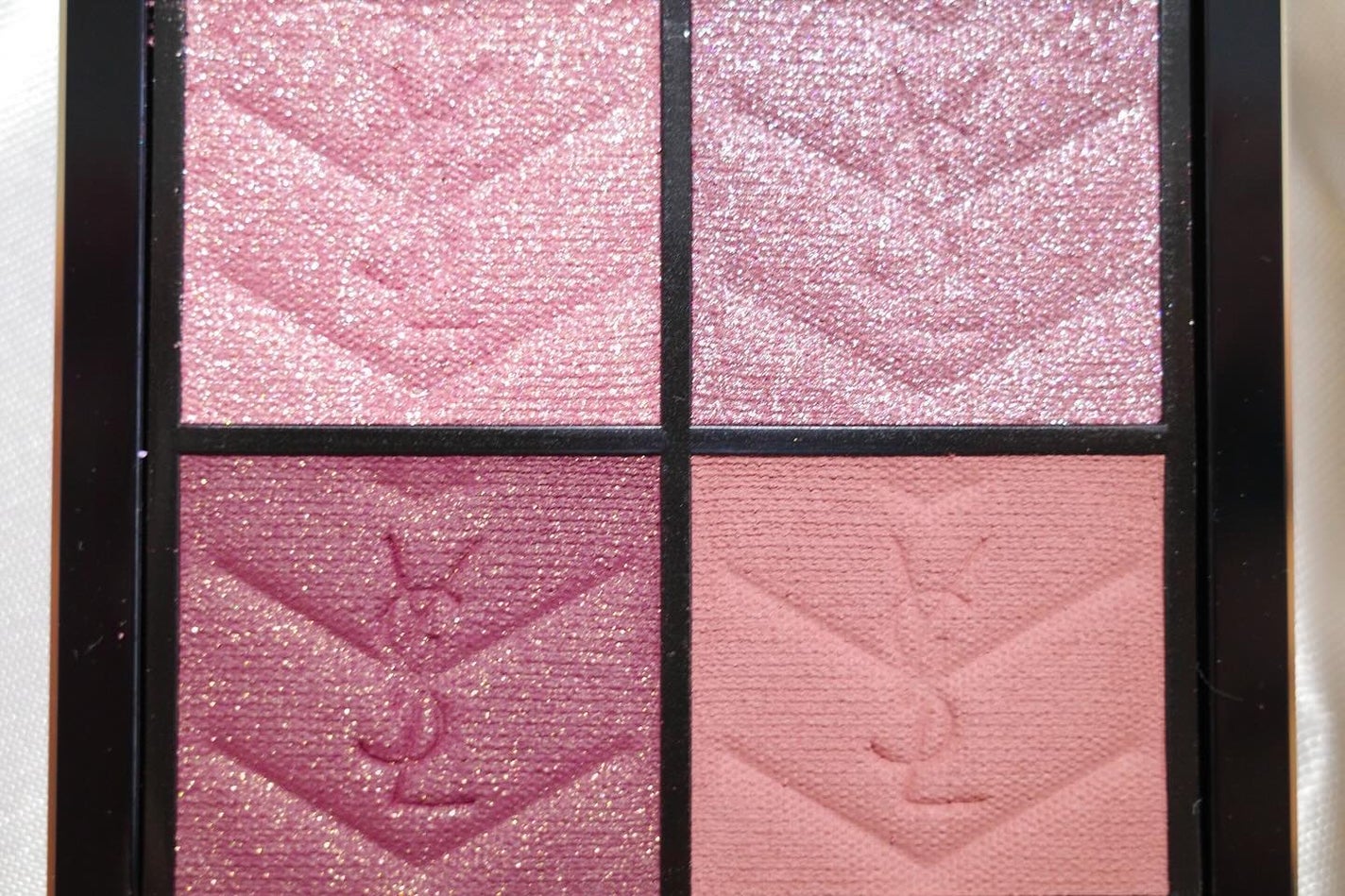 クチュール ミニ クラッチ/YVES SAINT LAURENT BEAUTE/アイシャドウパレットを使ったクチコミ(6枚目)