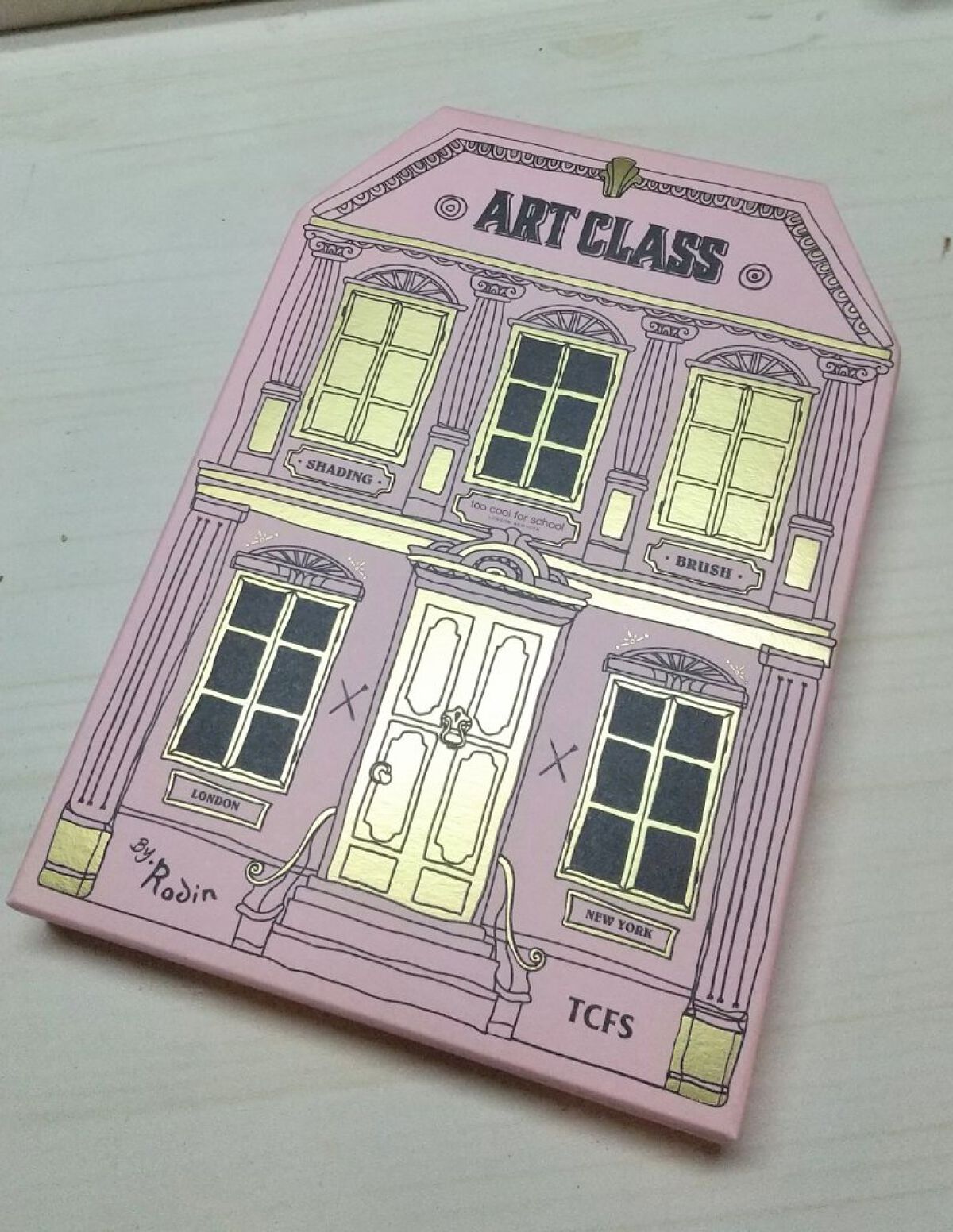 アートクラスバイロダン シェーディング バイロダンシェーディングブティックエディション 02 モダン/too cool for school/シェーディングを使ったクチコミ（1枚目）