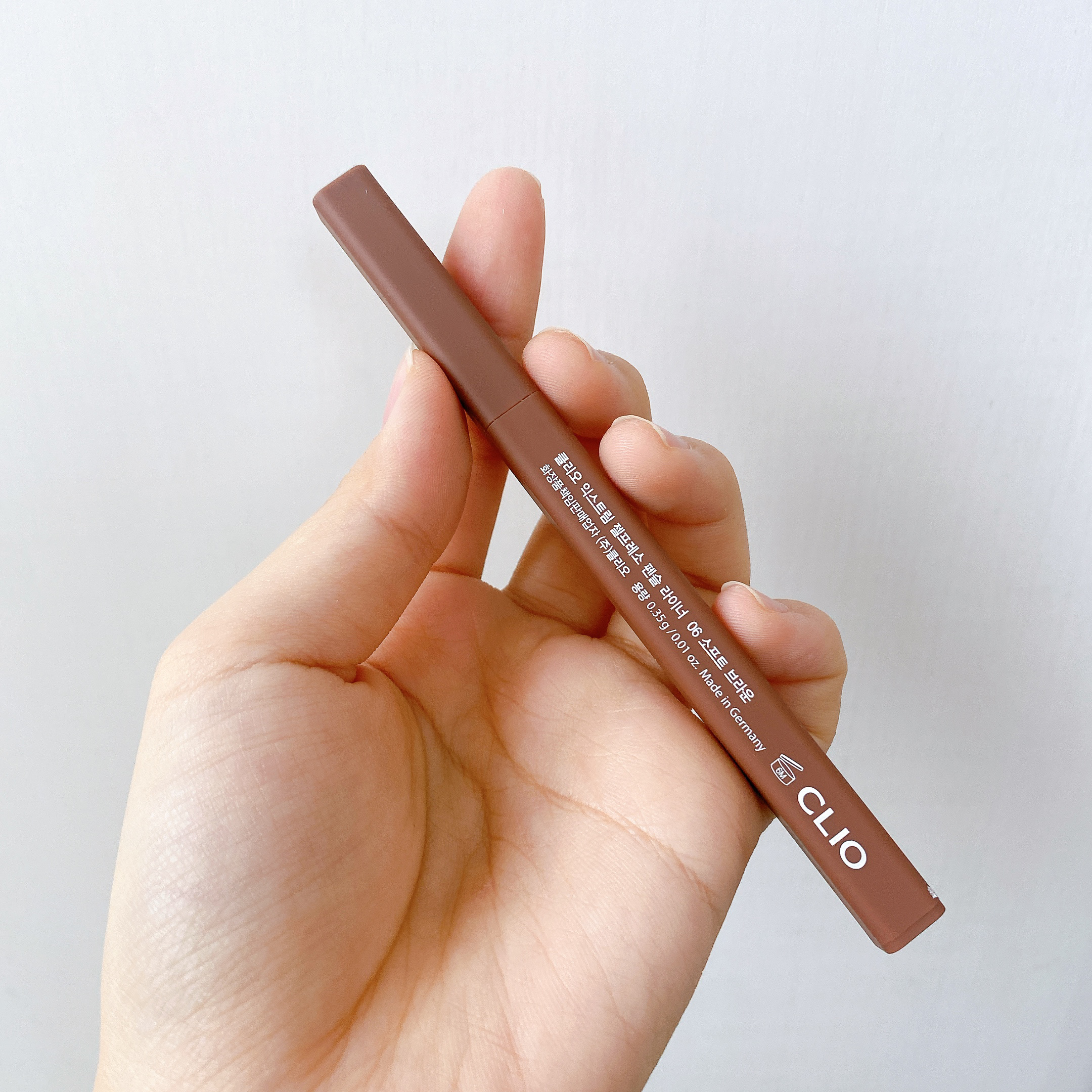 エクストリームジェルプレッソペンシルライナー/CLIO/ペンシルアイライナーを使ったクチコミ（3枚目）