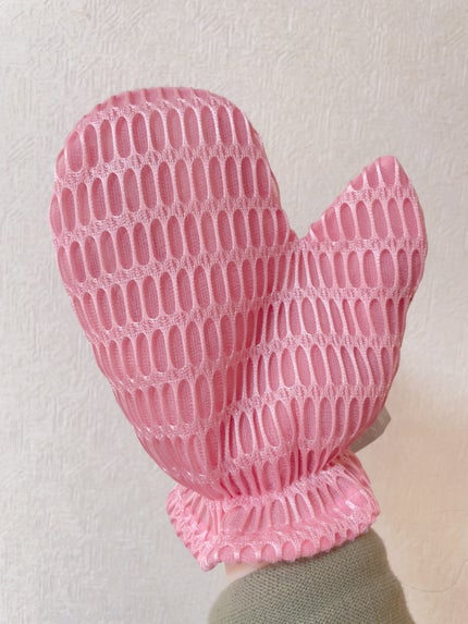 コジット BEAULy うぶピンバストミトンのクチコミ「もちもち泡で優しくケア❣️バスト専用ミトンでやさしく洗って マシュマロバストに🌟
BEAUL.....」(3枚目)