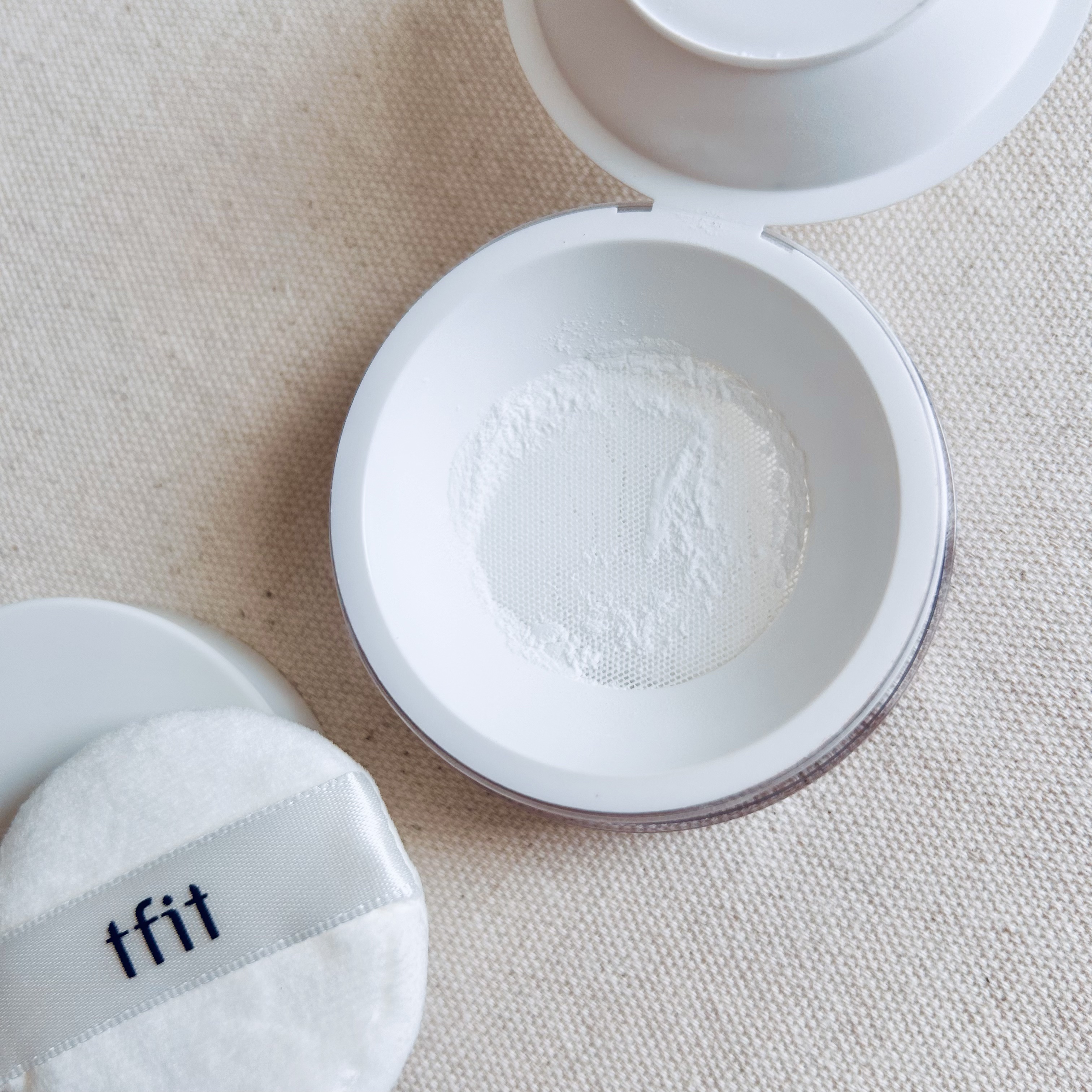 トランスルーセントセットフィニッシングパウダー/TFIT/ルースパウダーを使ったクチコミ（3枚目）