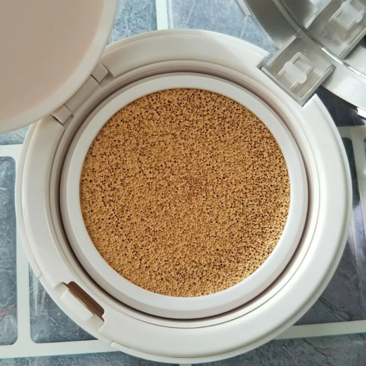 リンクルホワイトクッションファンデーション/コラリッチ/クッションファンデーションを使ったクチコミ(3枚目)