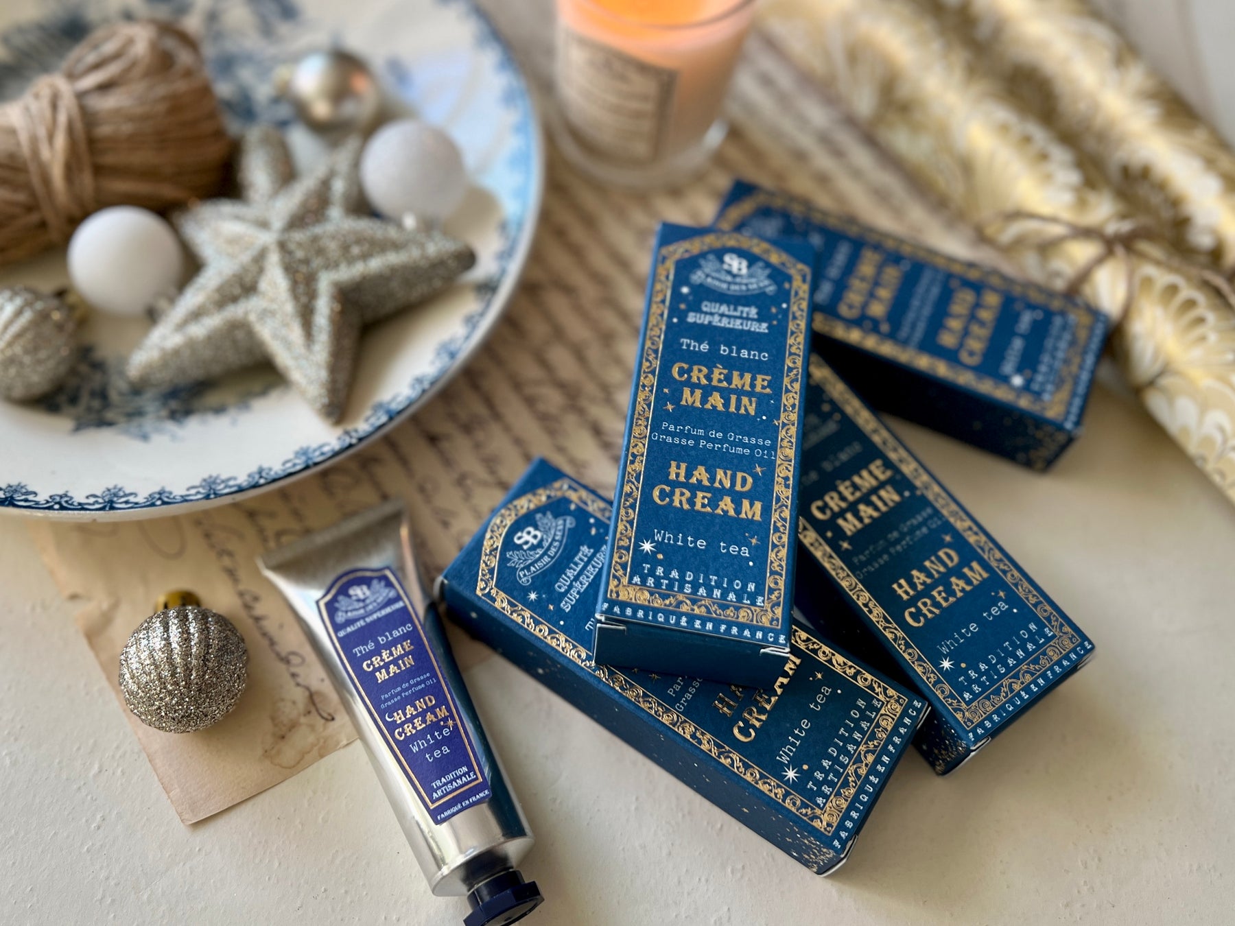 サンタール・エ・ボーテ　ハンドクリーム ホワイトティー 限定デザイン2024（30ml）