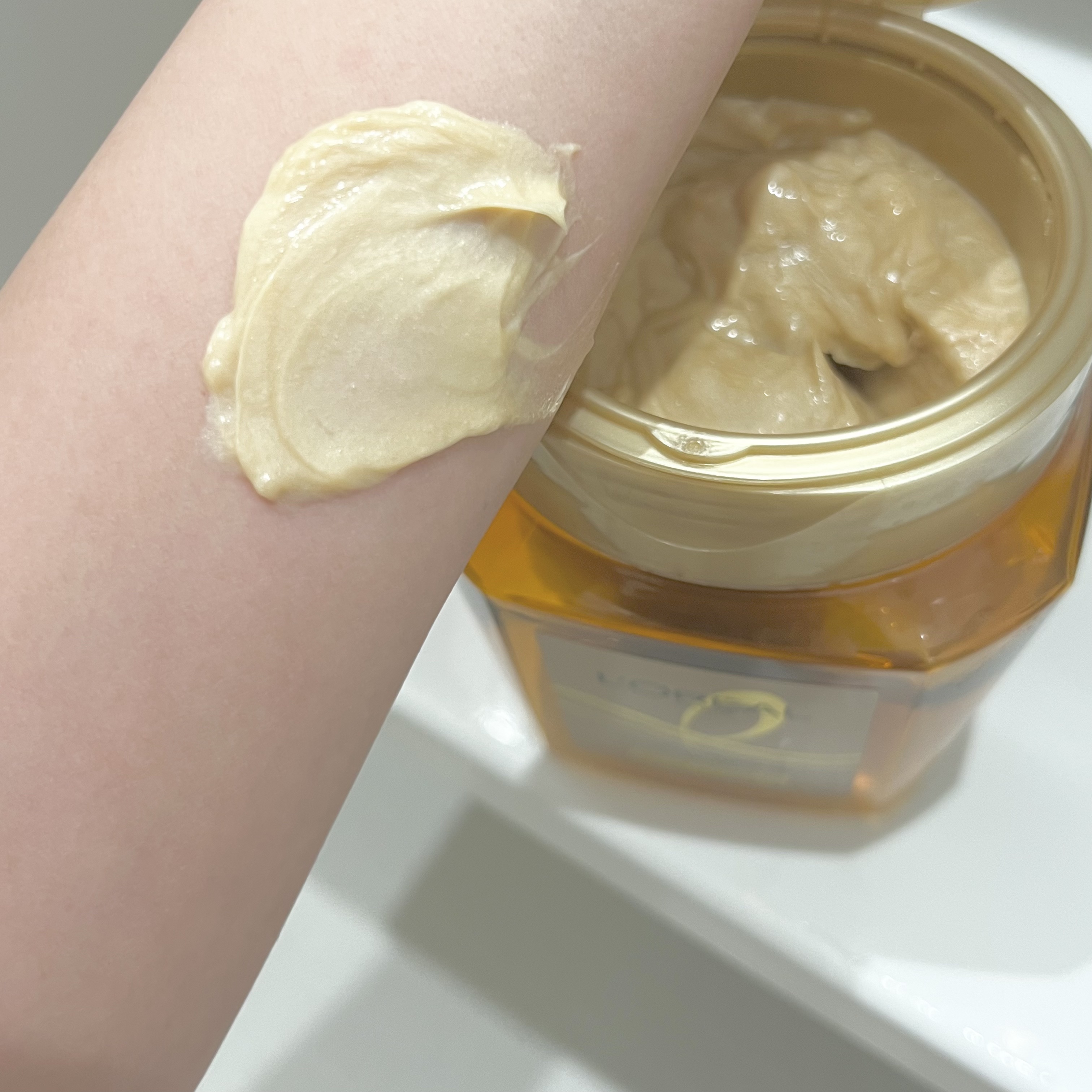 エクストラオーディナリー オイル ヘアマスク/ロレアル パリ/ヘアマスク・ヘアパックを使ったクチコミ（2枚目）