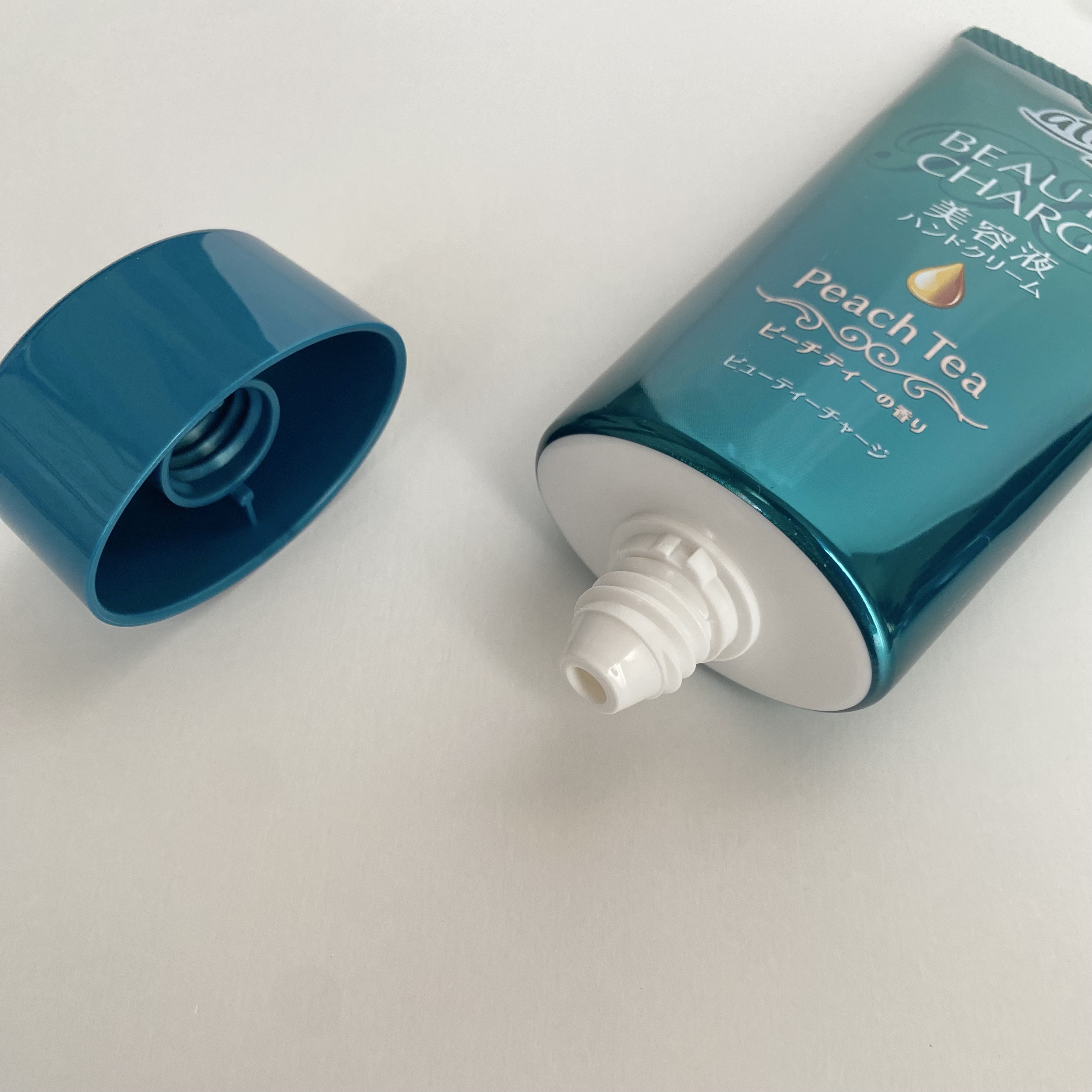 ビューティーチャージ アンバーローズの香り/アトリックス/ハンドクリームを使ったクチコミ（3枚目）