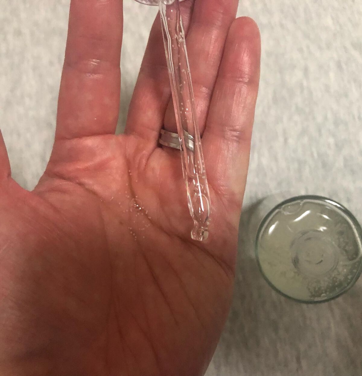 トーンブライトニング カプセルアンプル/SKIN1004/美容液を使ったクチコミ(3枚目)