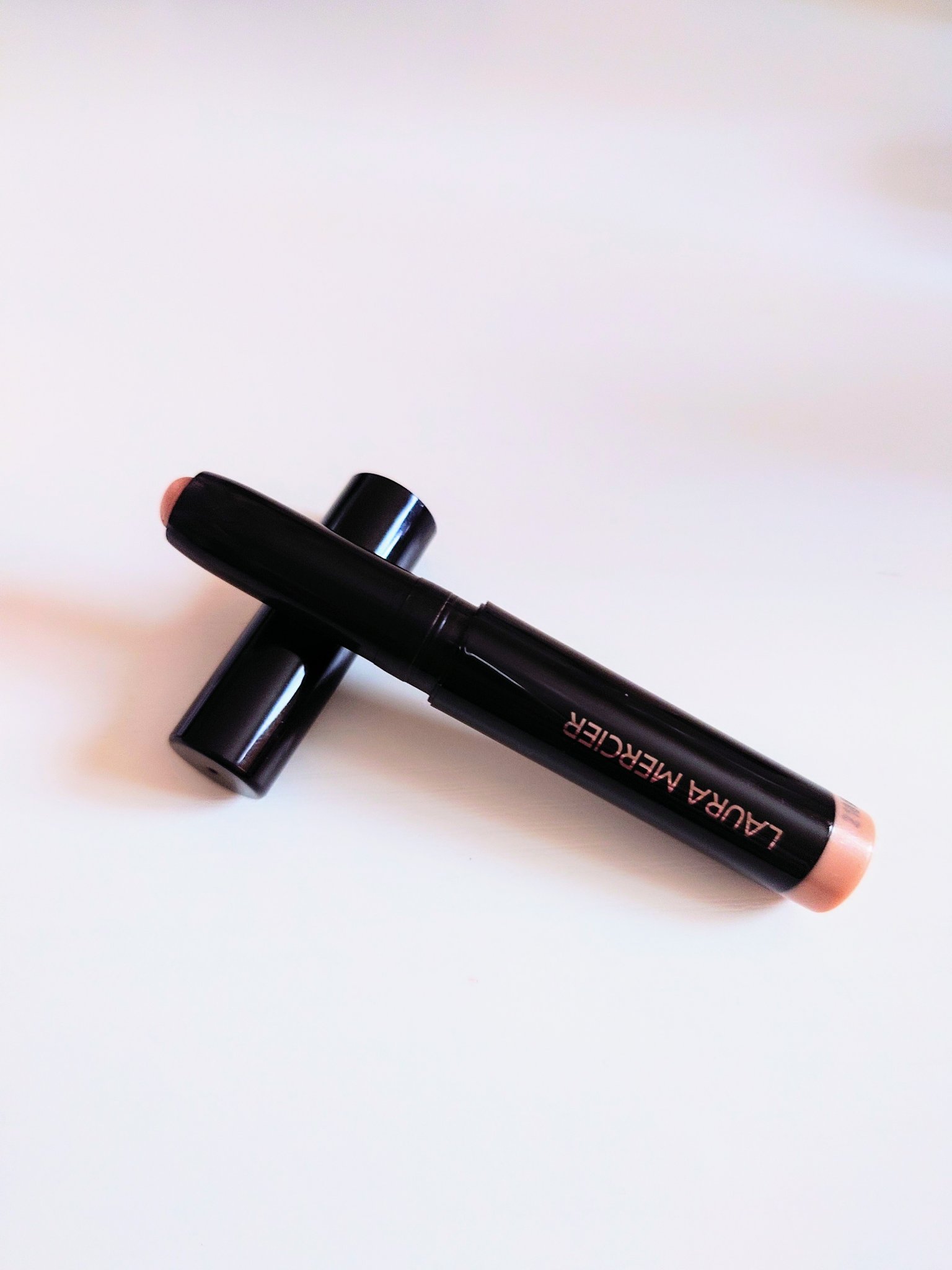 キャビアスティック アイカラー 09 Rosegold（ミニ）/ローラ メルシエ/スティックアイシャドウを使ったクチコミ（1枚目）