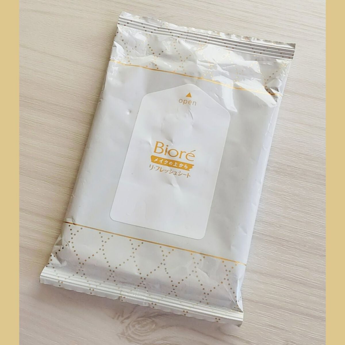 メイクの上からリフレッシュシート/ビオレ/フェイスシートを使ったクチコミ(1枚目)