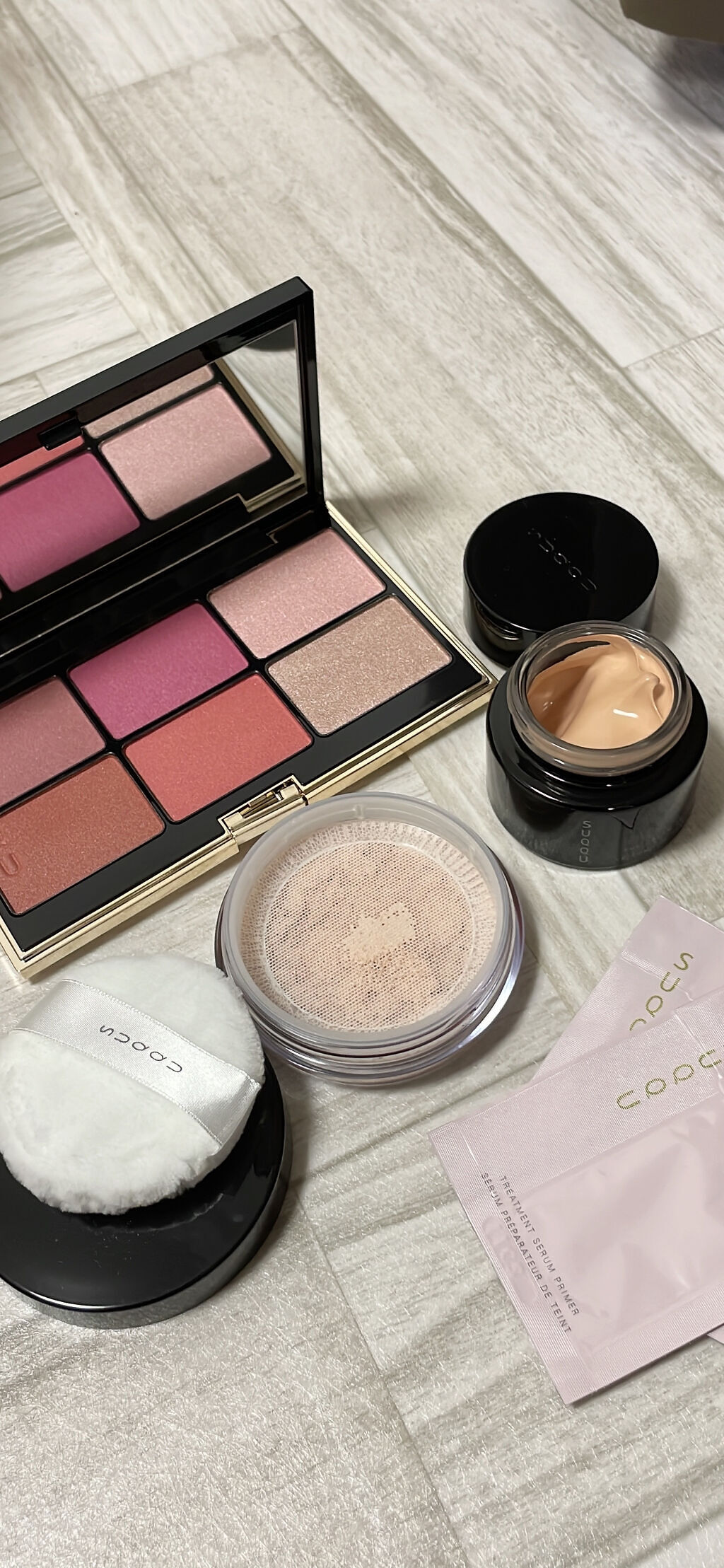 オイル リッチ グロウ ルース パウダー/SUQQU/ルースパウダーを使ったクチコミ（2枚目）