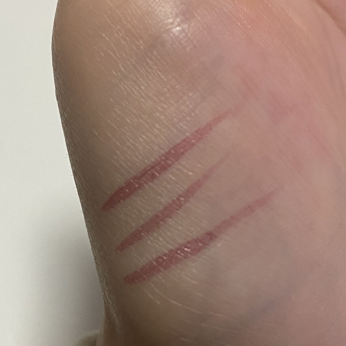 スキルレスライナー/LUMIURGLAS/リキッドアイライナーを使ったクチコミ（2枚目）