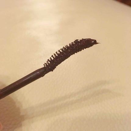 MAYBELLINE NEW YORK ボリュームエクスプレス マグナム スーパーフィルムのクチコミ「初めて睫毛に塗ったとき、何とも言えない色味がとっても気に入ったマスカラです😍😍
この02番の.....」(2枚目)