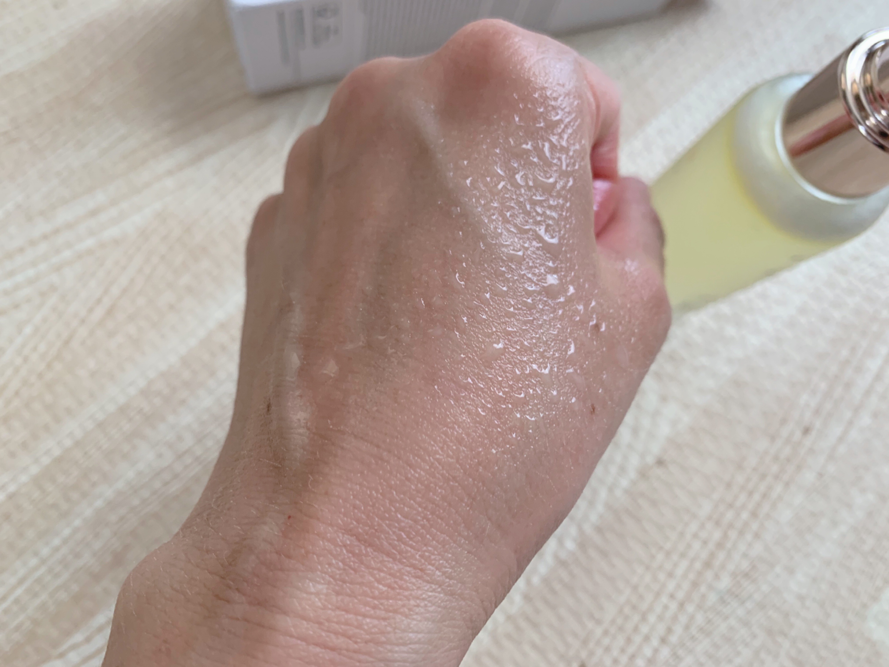 ダルバ ホワイトトリュフファーストスプレーセラム/ダルバ/ミスト状化粧水を使ったクチコミ（3枚目）